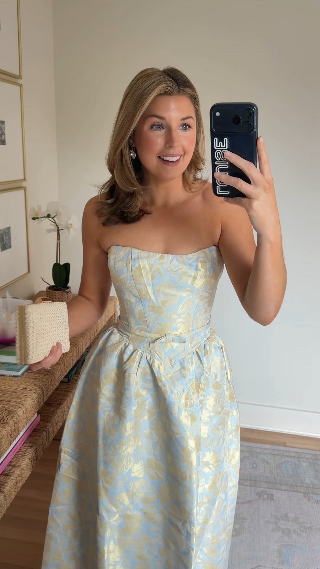 Stunning gown option for a summer wedding, bridesmaid, or prom! Wearing a S - runs a little small IMO!