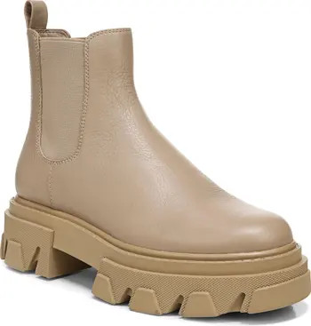 Daelyn Lug Sole Short Boot | Nordstrom Rack