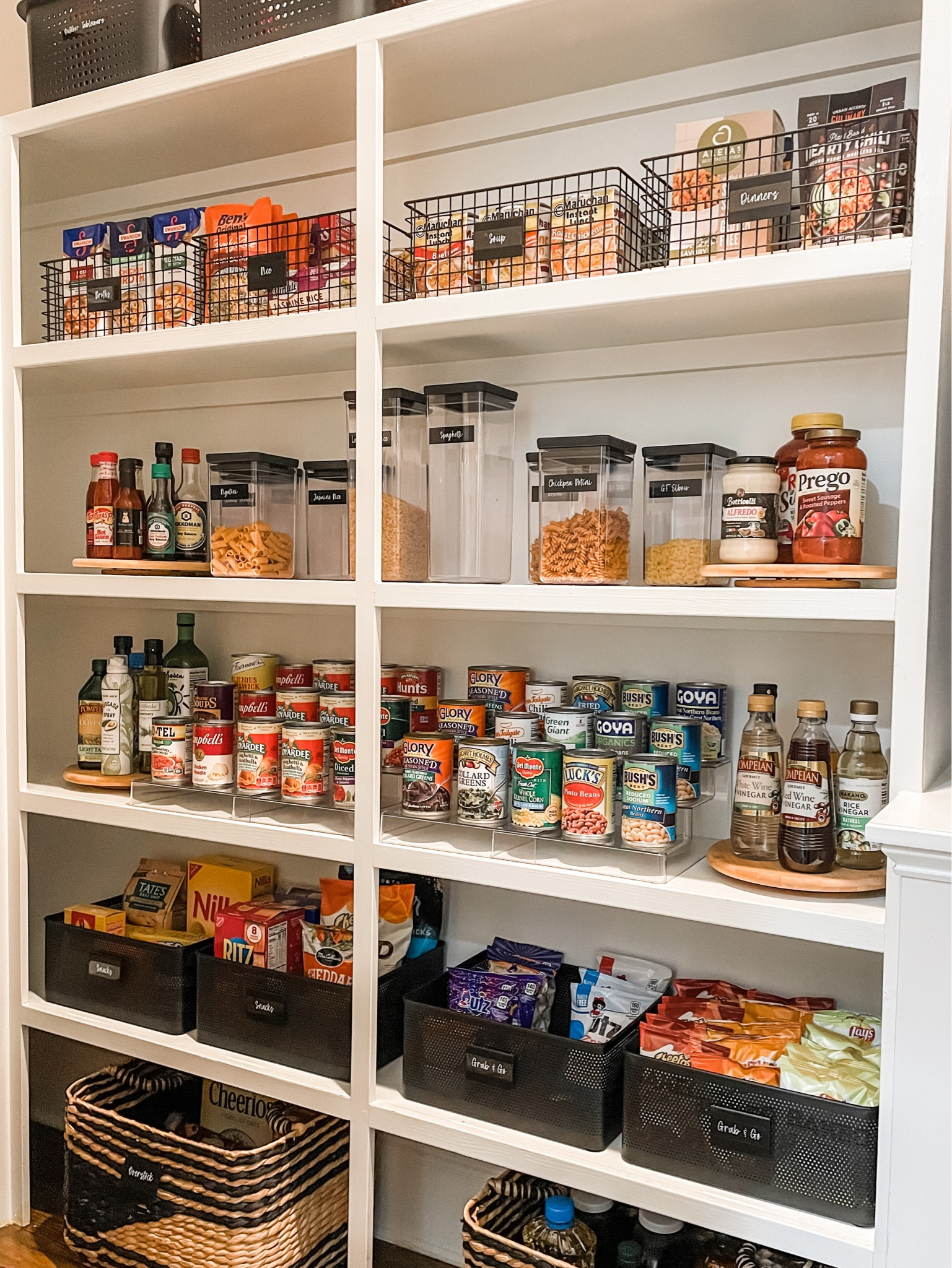 Black & Tan Pantry

#LTKhome #LTKsalealert