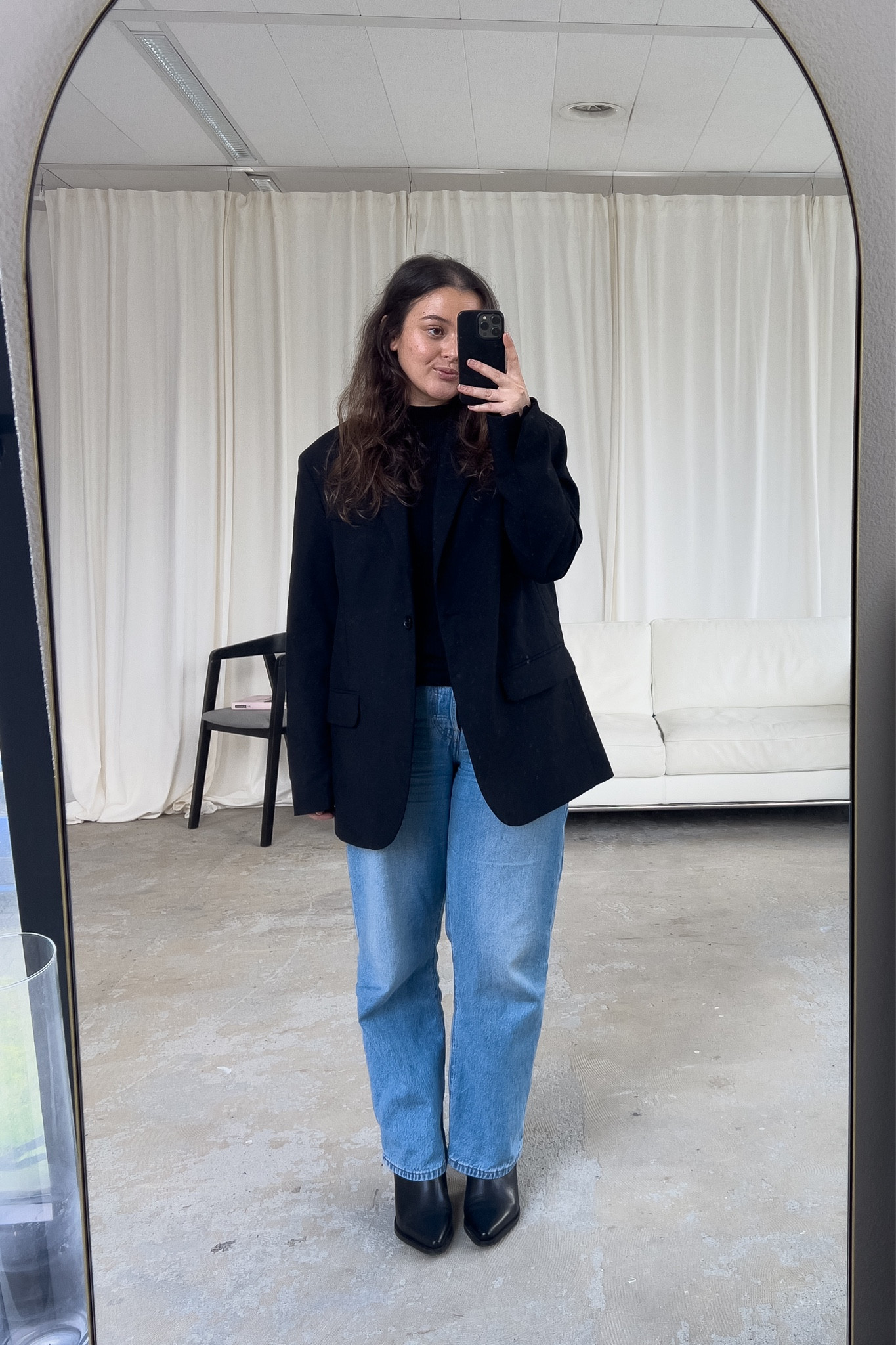 Daily outfit ideas. Inspired by minimal style aesthetic. Petite size fashion. Petite size style. Transitional outfit inspiration. Scandinavion fashion style. Oversized outfit. Follow @laura.cjg on Instagram and Tiktok for more daily outfit inspo. Cool girl summer outfits. Minimal style inspo. Mid size minimal style inspo. Petite size style inspo. Fall outfit ideas. Petite style. Petite fashion. Mid size fashion. Mid size style. Minimal outfits. Minimal work outfit. Casual chic outfit. Transitional outfit. Spring outfit inspo. Spring outfits. Layering. Capsule wardrobe. Winter outfits. Winter outfit ideas. winter outfit inspo.

#LTKstyletip #LTKeurope #LTKmidsize