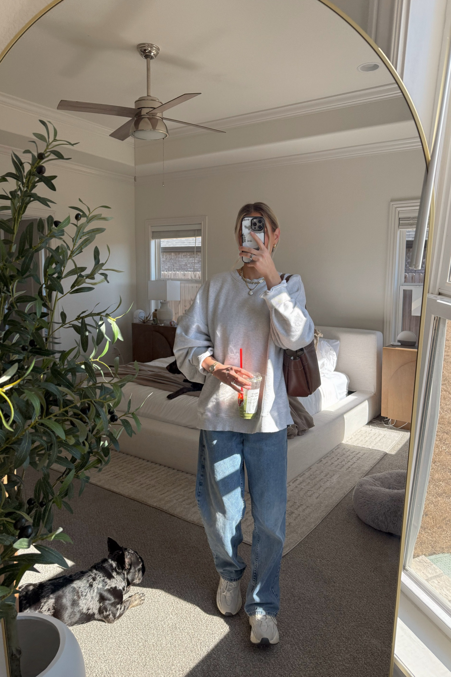 Saturday look 🫡 
#crewneck 
#jeans
#sneakers 
#jewelry 
#zara

#LTKStyleTip #LTKFindsUnder50 #LTKU