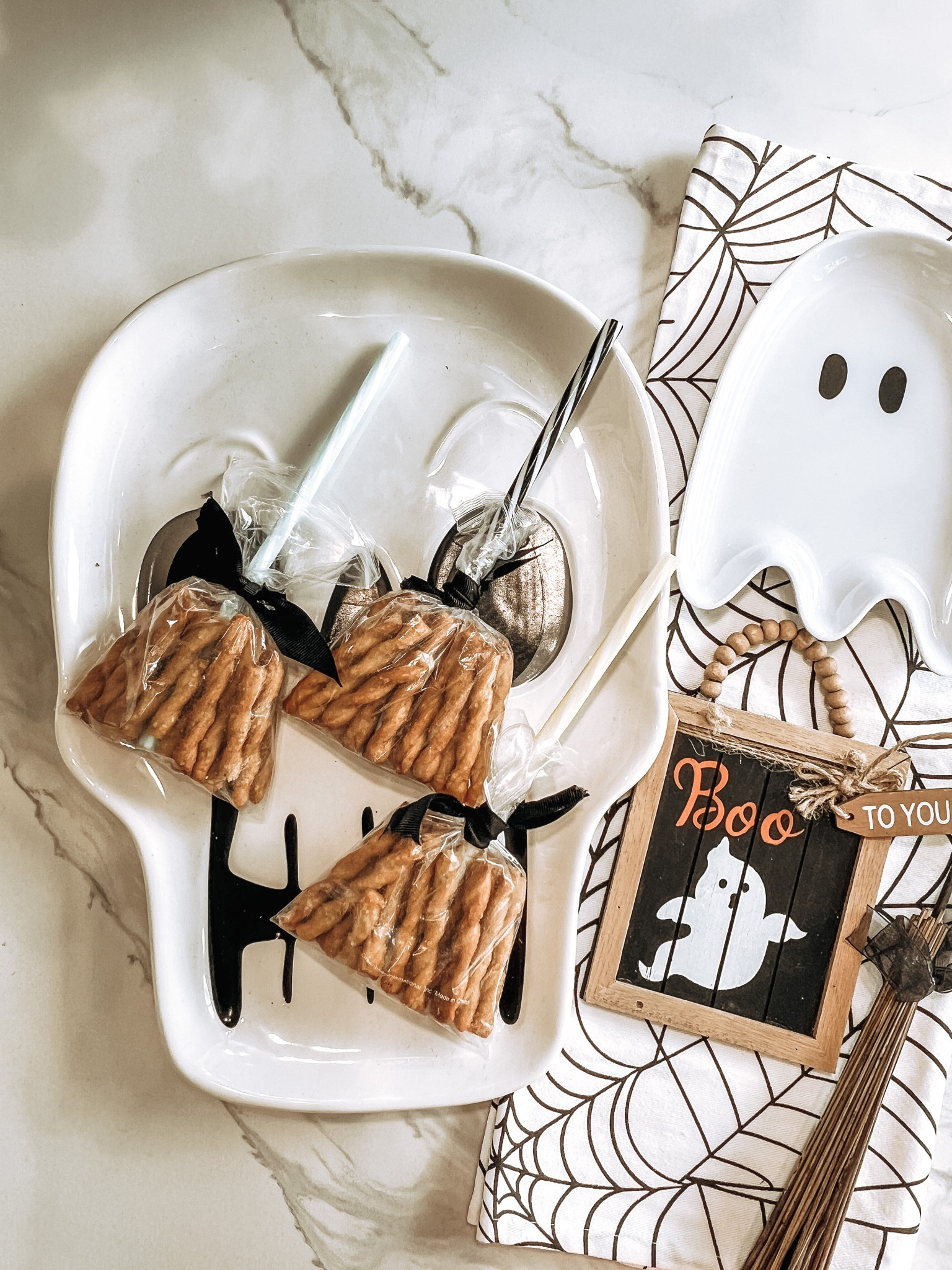 Halloween class treats 


#LTKHalloween #LTKparties #LTKkids