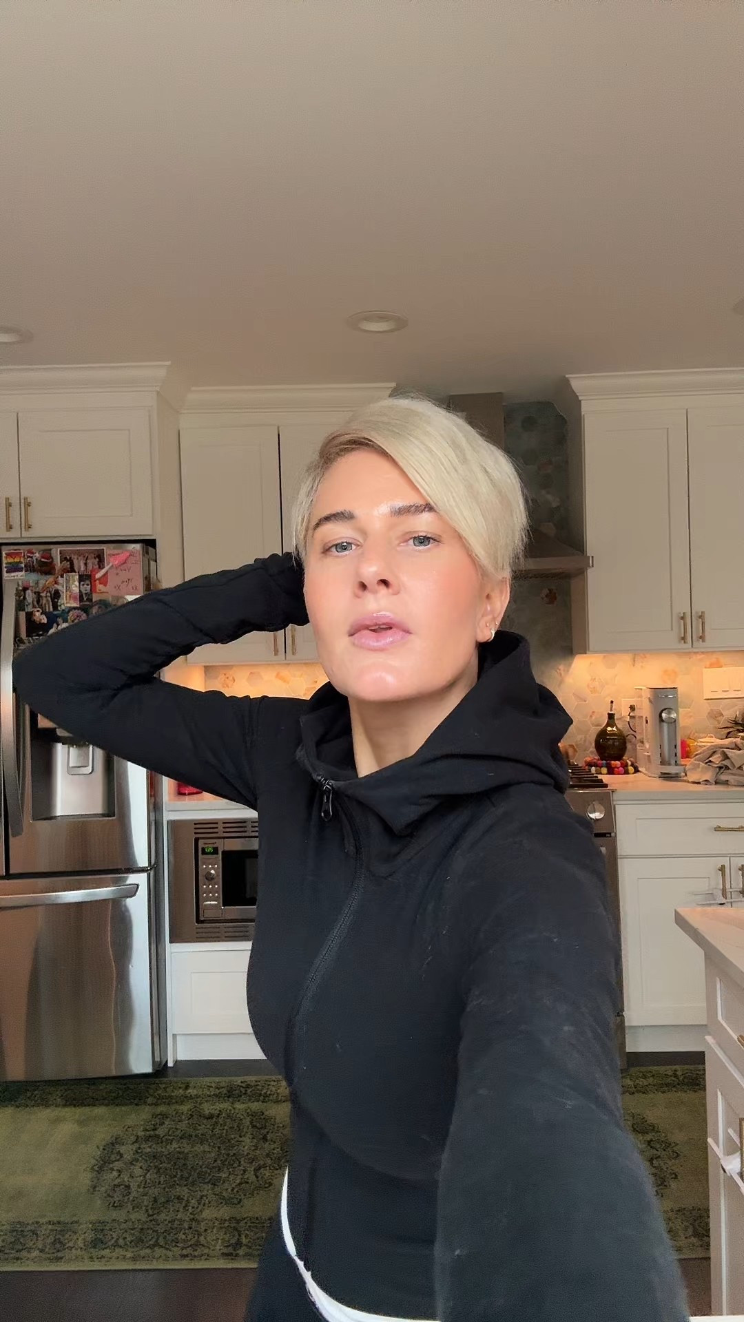 The product pic for the zip up isn’t correct but it’s the right link!!!!!! Obsessed I’m wearing an XXS in bottom and XS on top 

#LTKootd #LTKActive #LTKmomlife