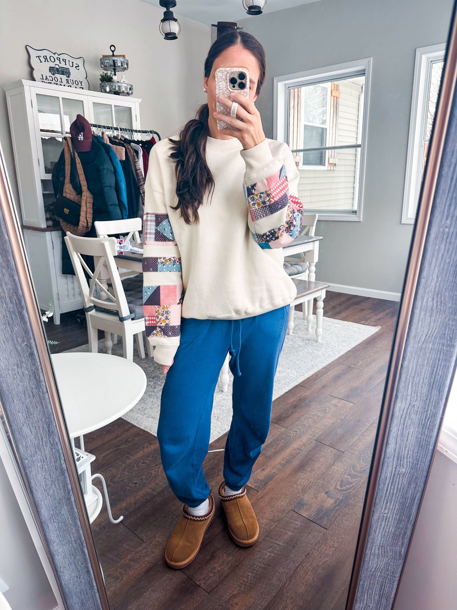 Abercrombie 20% off sweatshirt 
Patchwork is so popular right now 
Size XS 
Sweatpants small 
Shoes tts 

#LTKFindsUnder100 #LTKFindsUnder50 #LTKStyleTip