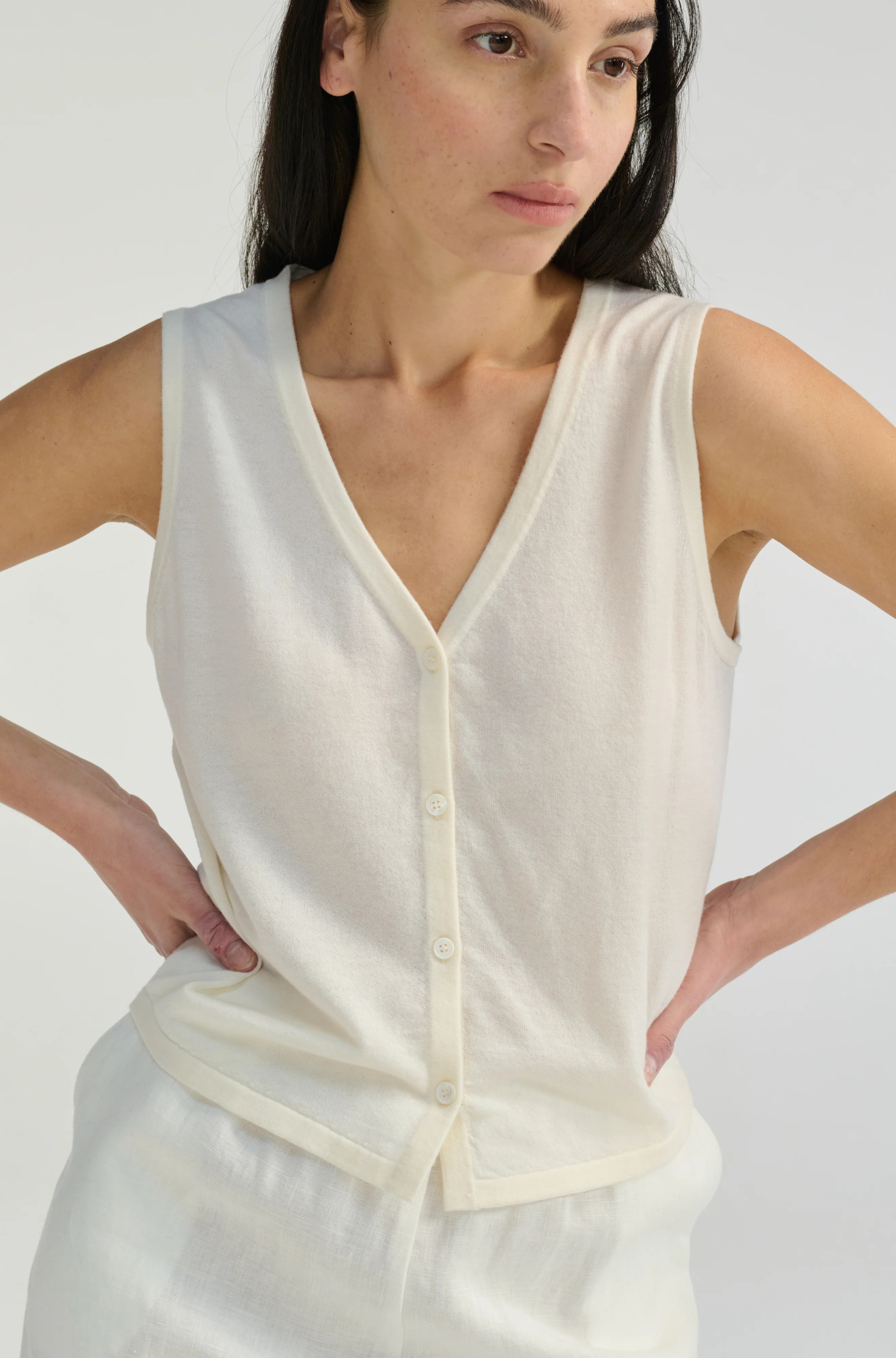 Knit Button Closure Vest | Almina Concept