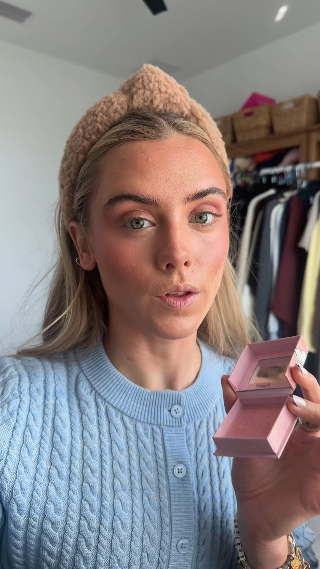 Tickle me pink! Amp up your radiance with an irresistible golden pink luster. Benefit's Tickle Golden Pink Powder Highlighter is superfine & buildable for a total gleam come true. Your cheeks will look luminous & tickled pink, so you can giggle as you glow!

#LTKFindsUnder50 #LTKgrwm #LTKBeauty