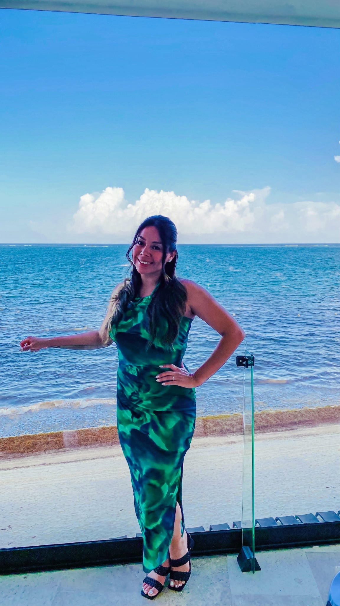 Vacation resort 

#LTKvacation 
#LTKresort
#LTKwedding

#LTKTravel #LTKFindsUnder50 #LTKStyleTip