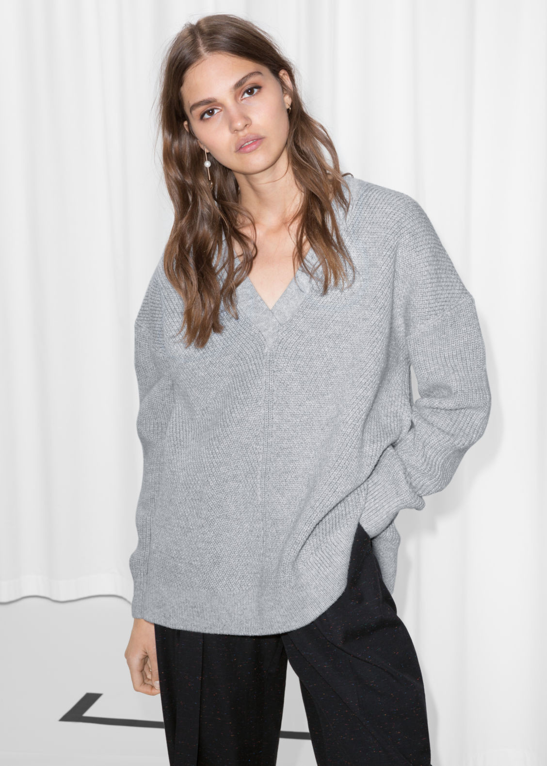 Boxy V-Neck Jumper - Grey - Sweaters - & Other Stories US | & Other Stories (EU + UK)