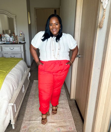 Use code INFS-AMBNICOLE for 15% off these linen joggers from Universal Standard. I’m wearing the size 16. 

#LTKFindsUnder100 #LTKPlusSize #LTKStyleTip