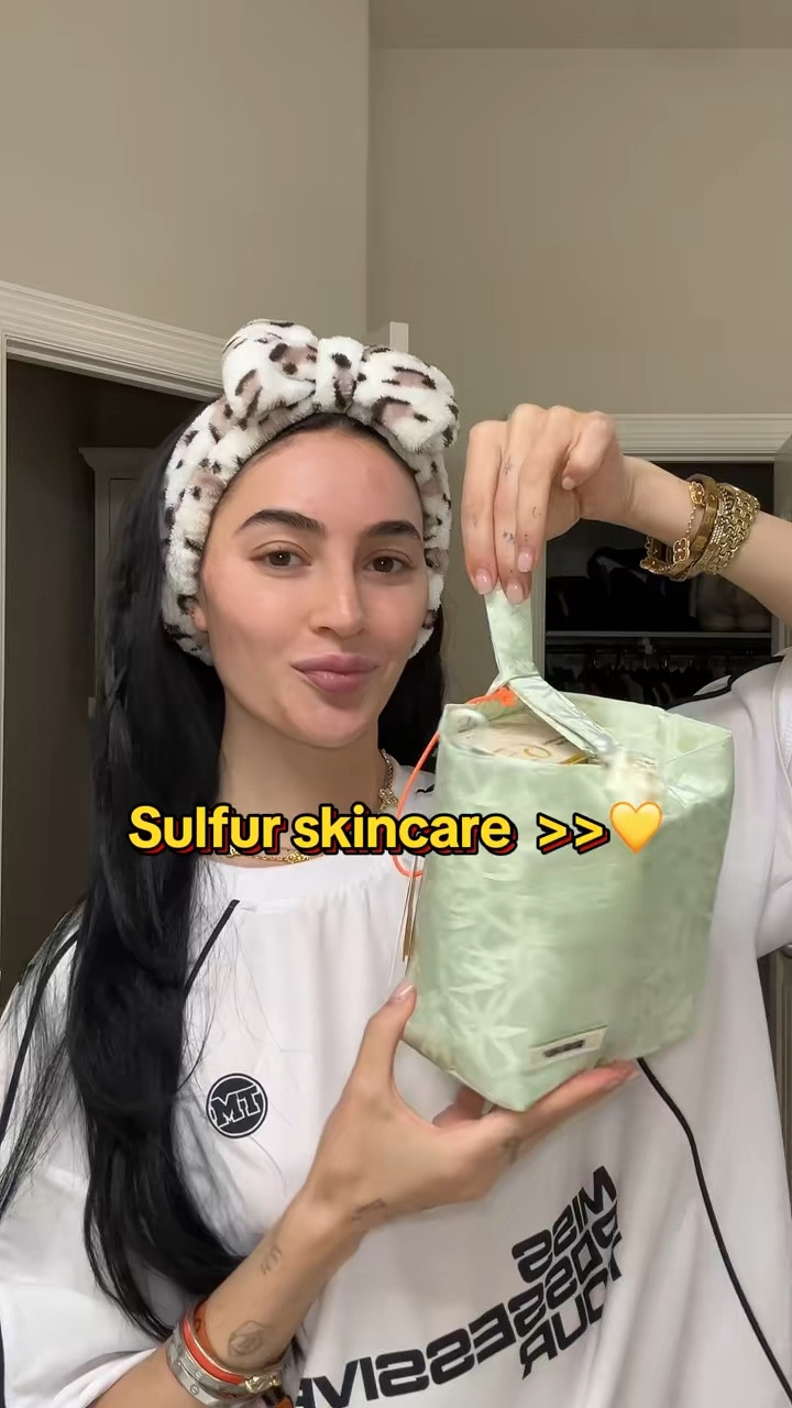 if you struggle with multiple types of acne/hormonal acne sulfur is going to be your best friend but sinsuru in specific!!💛

#LTKBeauty #LTKSummerEdit #LTKU