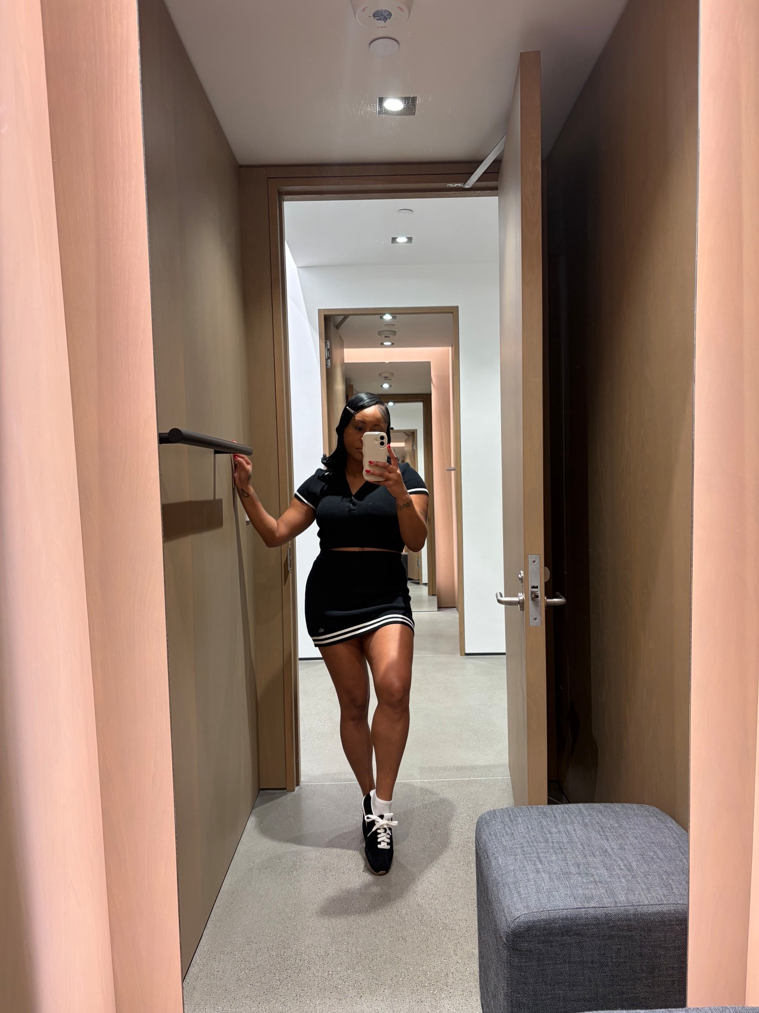 
“Serving looks on and off the court 🎾✨ The Alo sunset sneakers paired with the Tennis Club collection is giving effortless, sporty luxe. Follow my LTK @tinasnow_ to shop this set + more curated looks, beauty & wellness faves 🤍”

#LTKStyle #AloYoga #TennisClub #SportyChic #LTKActive #AloSet #SneakerStyle #EffortlessStyle #LTKFinds #TinaSnowEdit #Explore

#LTKootd #LTKPetite #LTKMidsize