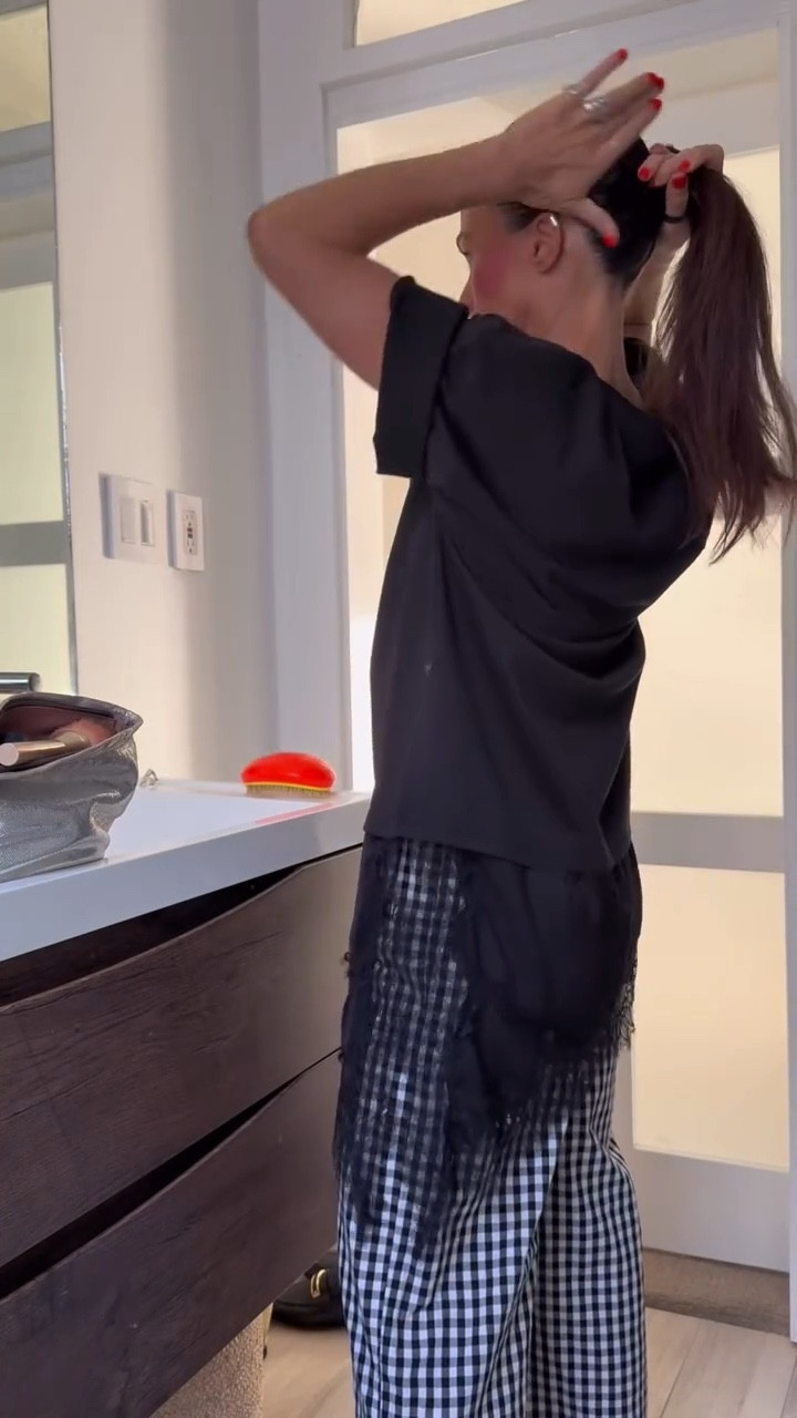 When I style patterned pants, I don’t try to “figure it out” all at once.

I usually start with the pants and build around them using simple pieces that balance the pattern.

For something like gingham, I’ll pair it with a solid oversized tee, keep the shoes neutral, and let one piece (like the pants) be the focus.

Then I add small accessories to tie it together without overcomplicating it.

It’s really just: pick one statement piece, keep everything else grounded, and adjust until it feels right.

Patterns don’t have to be intimidating—you just need something to balance them. =)

Pants: small
Zara tshirt link (medium): https://www.zara.com/us/en/combination-lace-t-shirt-p04813858.html?v1=503419717&gad_source=1&gad_campaignid=23430243750&gbraid=0AAAAADqbk7b4PG8f5KXhlAeUePkE6-qme&gclid=Cj0KCQjwqPLOBhCiARIsAKRMPZrcbtEso47_rjtaitiT6RmBPi5PAptz9O5VOk_H1YcX23PofZfWEPIaArnjEALw_wcB

#LTKootd #LTKgrwm #LTKmomlife