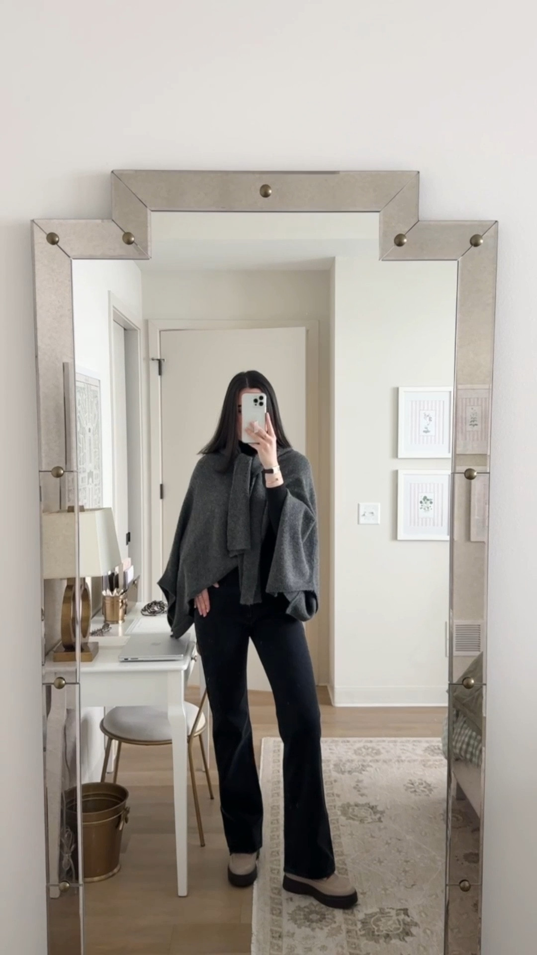 January ootd for a snow day! Obsessed with my new jeans from Agolde - they fit like a glove! If you need a good new pair of black denim this are the jeans for you! 