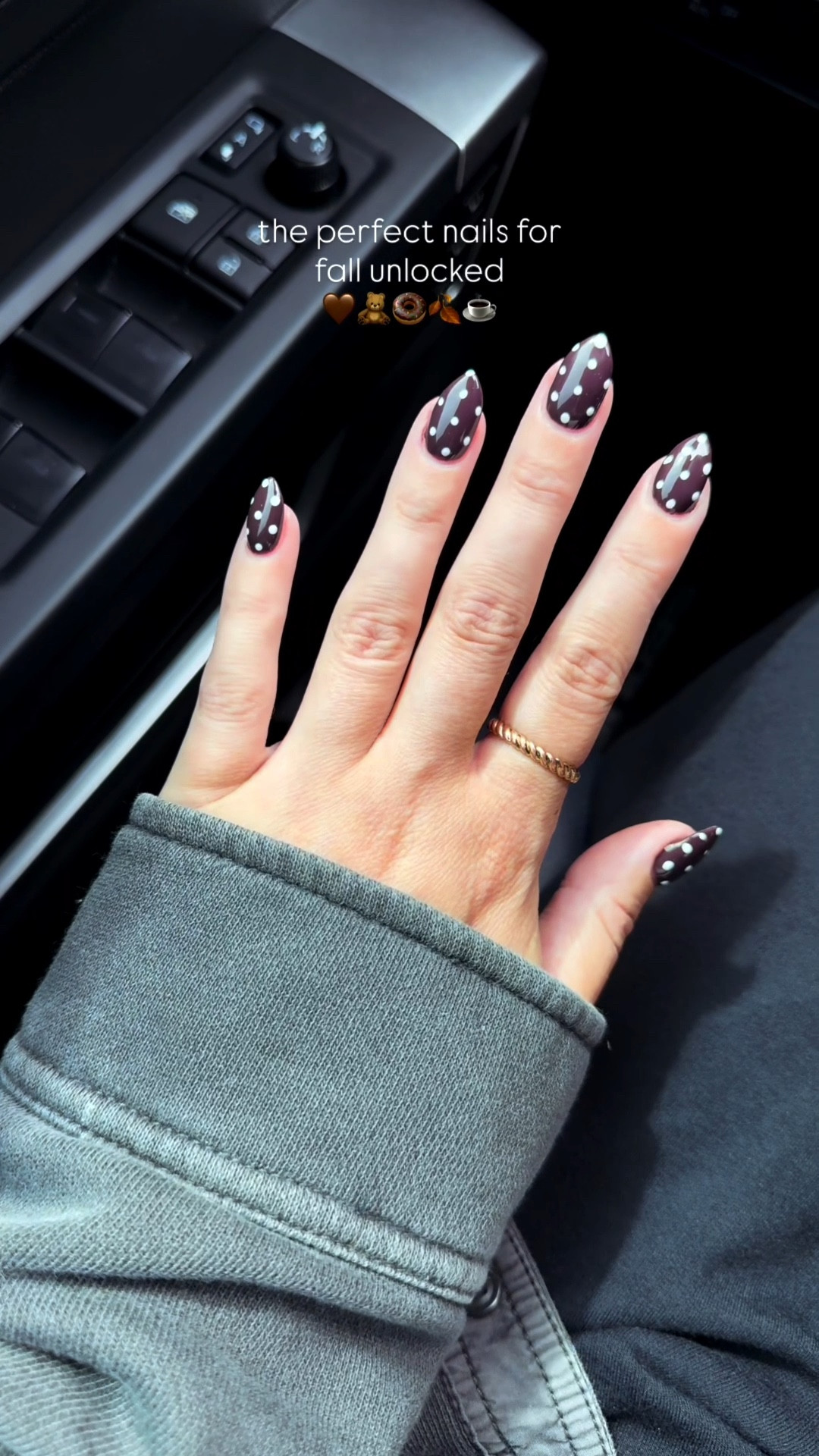 Hailey Bieber polka dot nails but make it fall 🤎🧸🍩🍂☕️

#LTKautumn #LTKholidayedit

#LTKStyleTip #LTKSeasonal #LTKBeauty