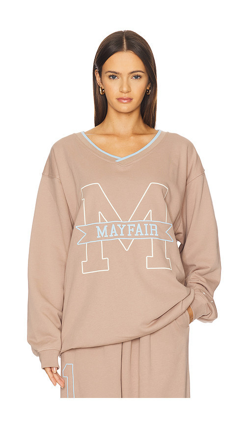 The Mayfair Group Mayfair Angels V Neck Sweatshirt in Taupe. Taglia S/M. Also in XS, M/L, L/XL. | Revolve Clothing (Global)