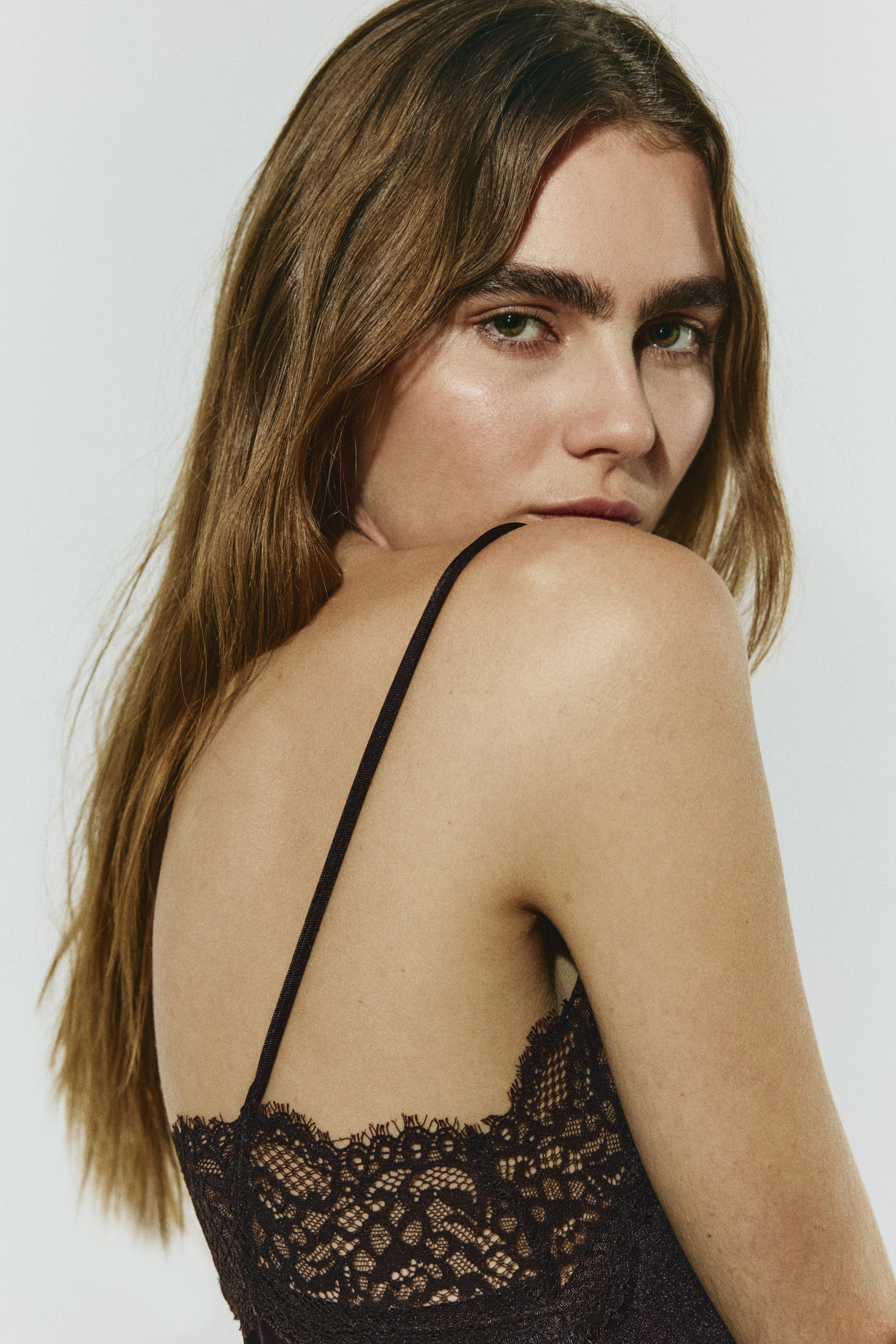 Lace-trimmed strappy top | H&M (UK, MY, IN, SG, PH, TW, HK)