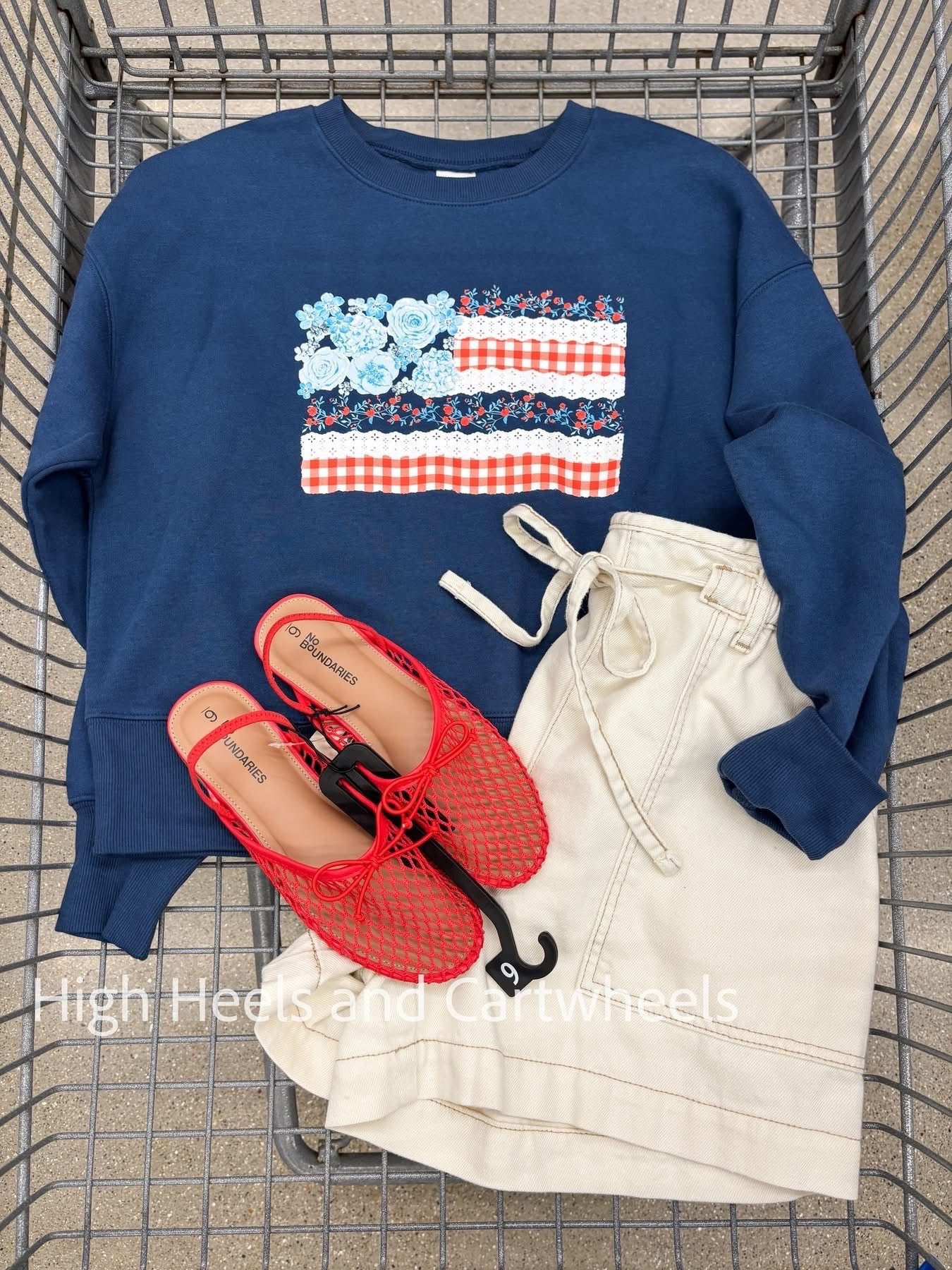 Absolutely loving everything about this outfit! Crewneck would be perfect for fireworks when the weather cools off