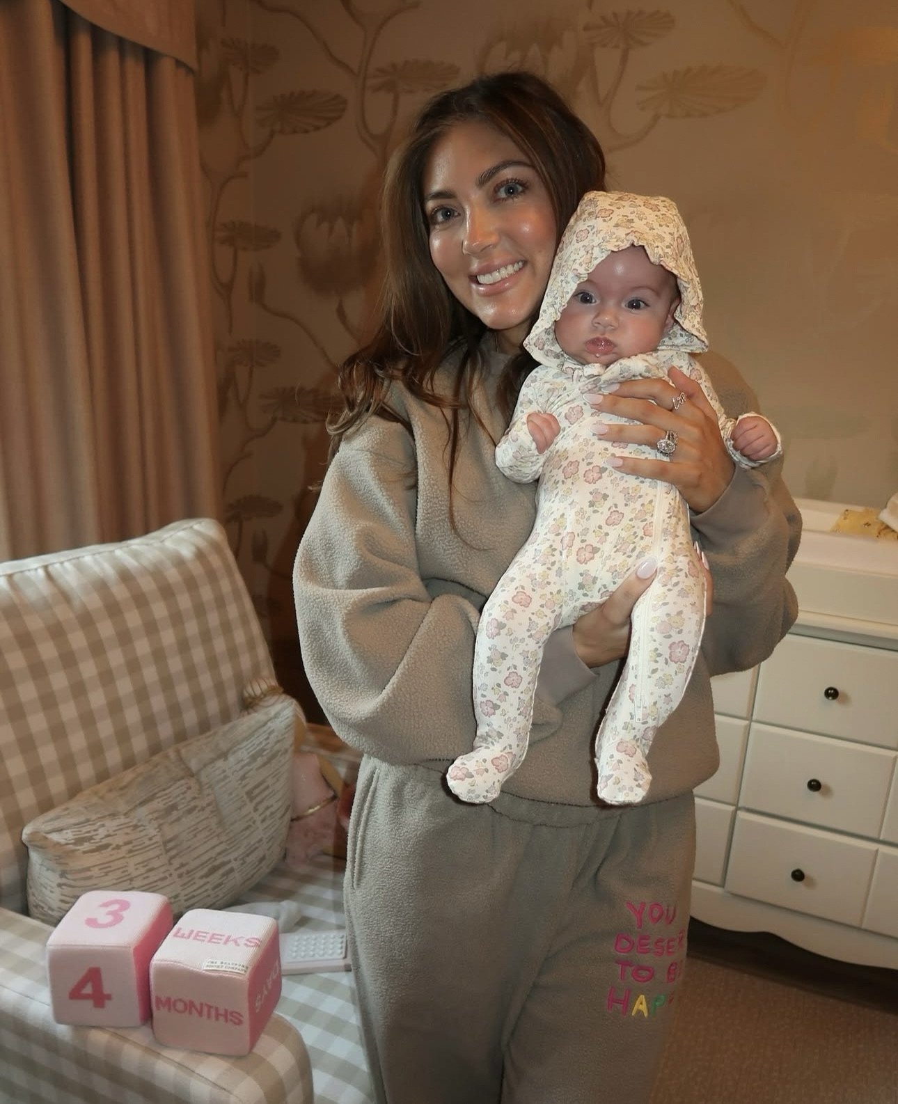 Paloma’s 4 month outfit Quincy Mae baby outfit 