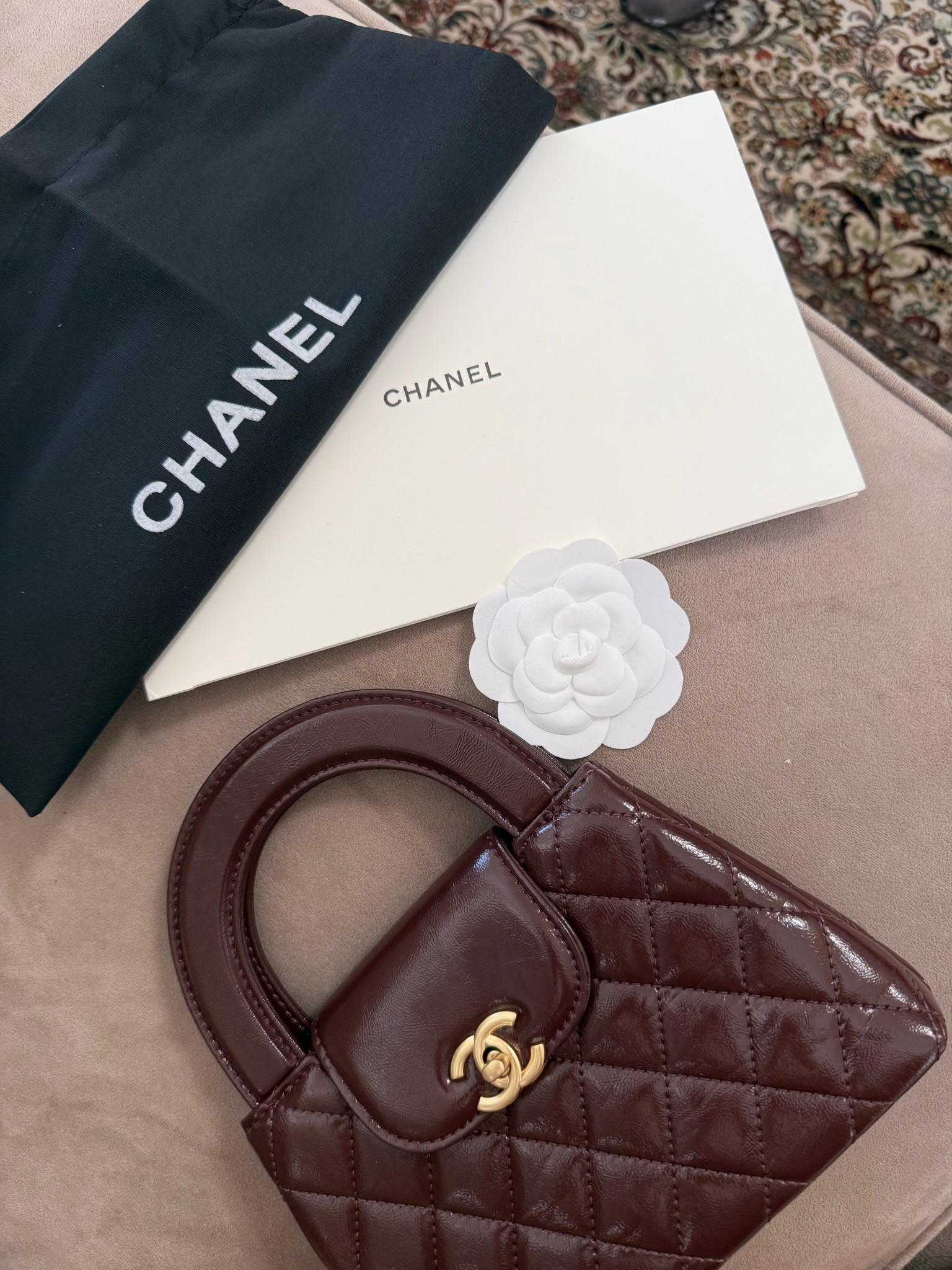 Chanel bags aplenty.. linked my mini Kelly Chanel bag here. 💼 

#LTKGiftGuide #LTKWorkwear #LTKdayinmylife