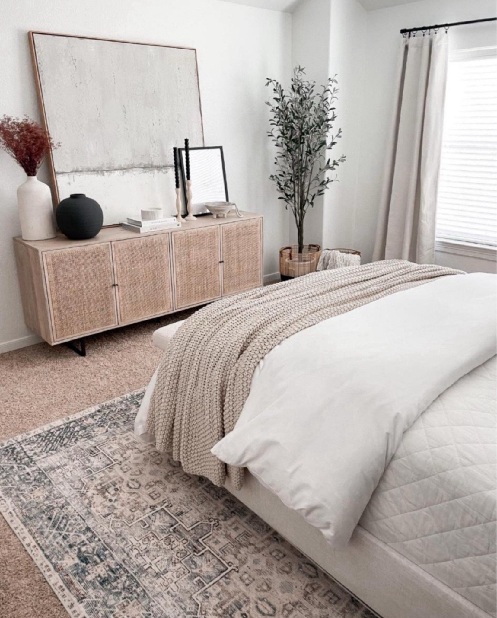 Bedroom 
Guest room
Rug
Bedding
Neutral bedroom


#LTKHome #LTKFindsUnder50 #LTKFindsUnder100