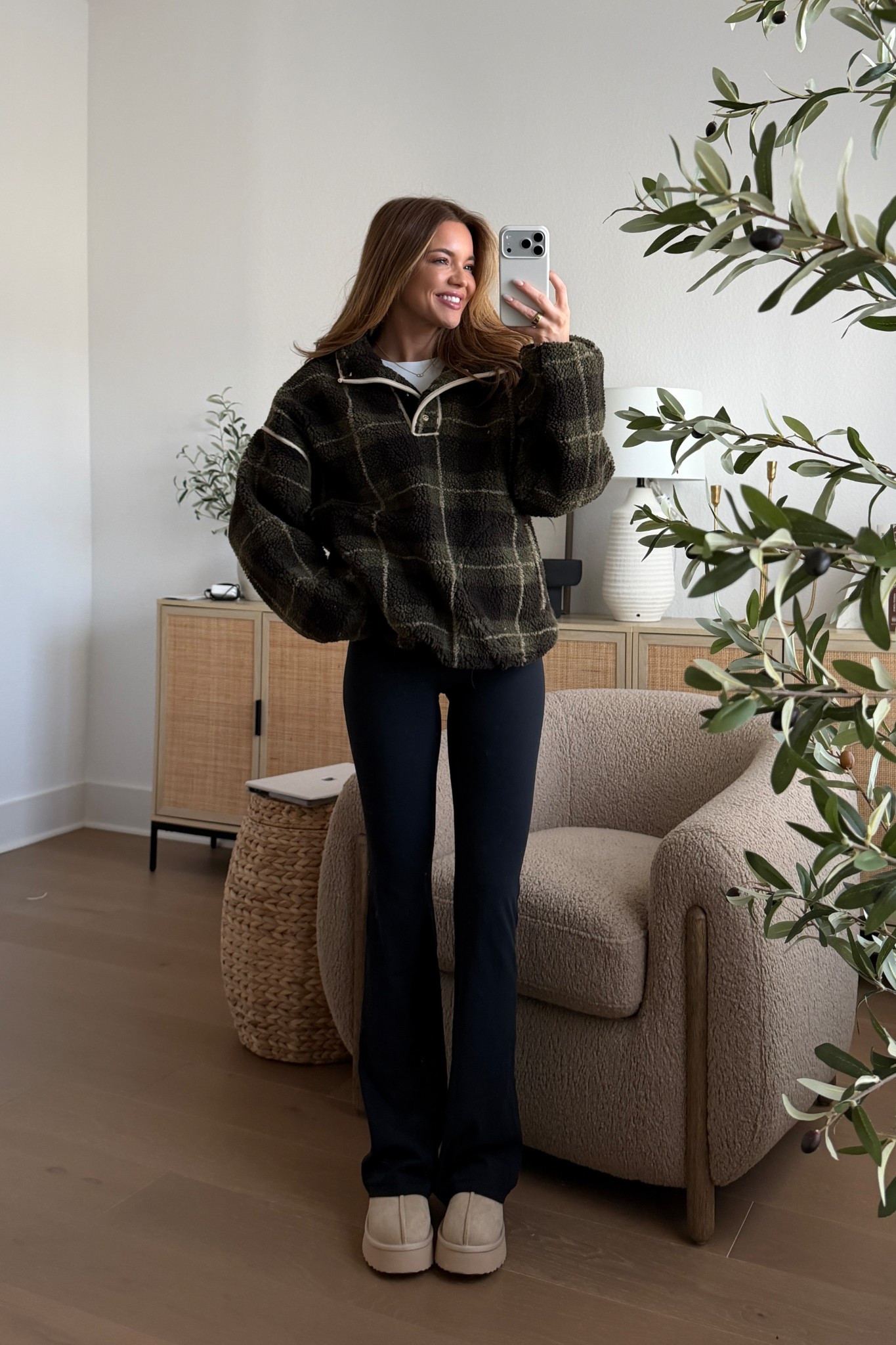 pullover: small // legging: xs // long sleeve: xs 