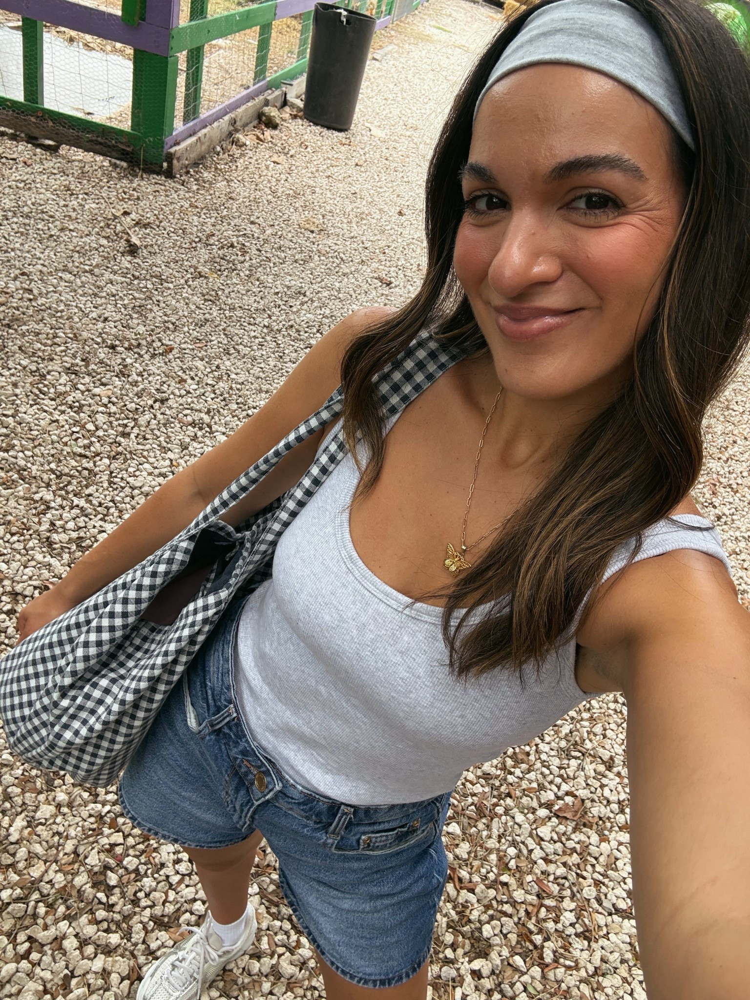 Mom fit 
Casual outfit 
Outfit inspo 