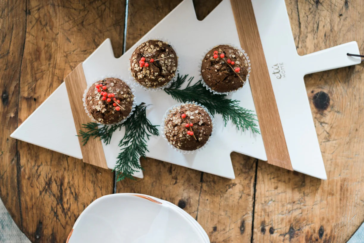 White Mod Tree Charcuterie Board, Large | etúHOME