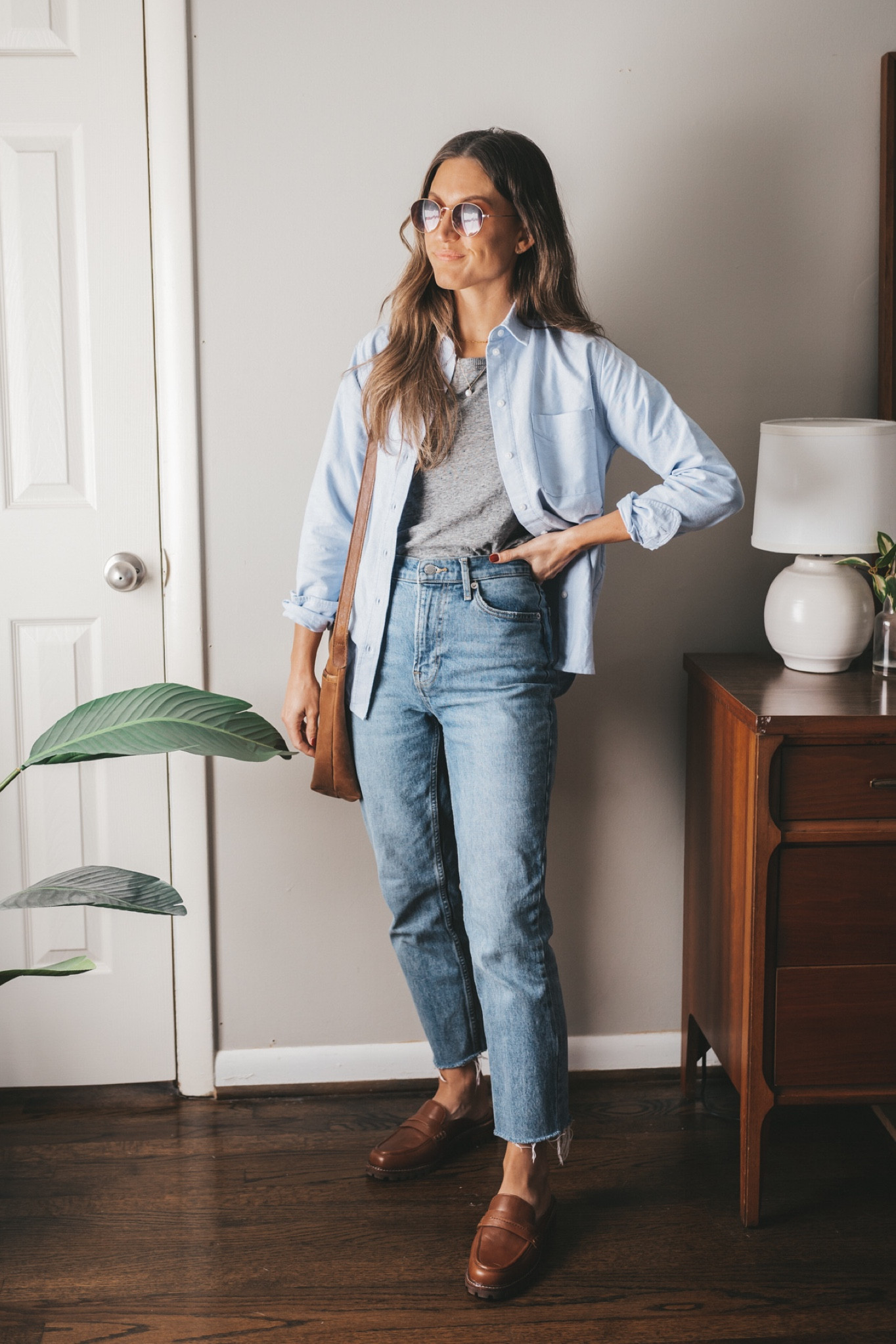 Today’s Outfit 9/30

Everlane button down fits TTS. Madewell tee fits TTS. Everlane Original Cheeky Jean, I sized down and cut the hem. Madewell mules, limited sizing in this color, linked the black option and the loafer option. Able bag, use code ASHLEYR15. Levi’s sunglasses. Necklace from Sheena Marshall Jewelry  

#LTKfit #LTKunder100 #LTKSeasonal