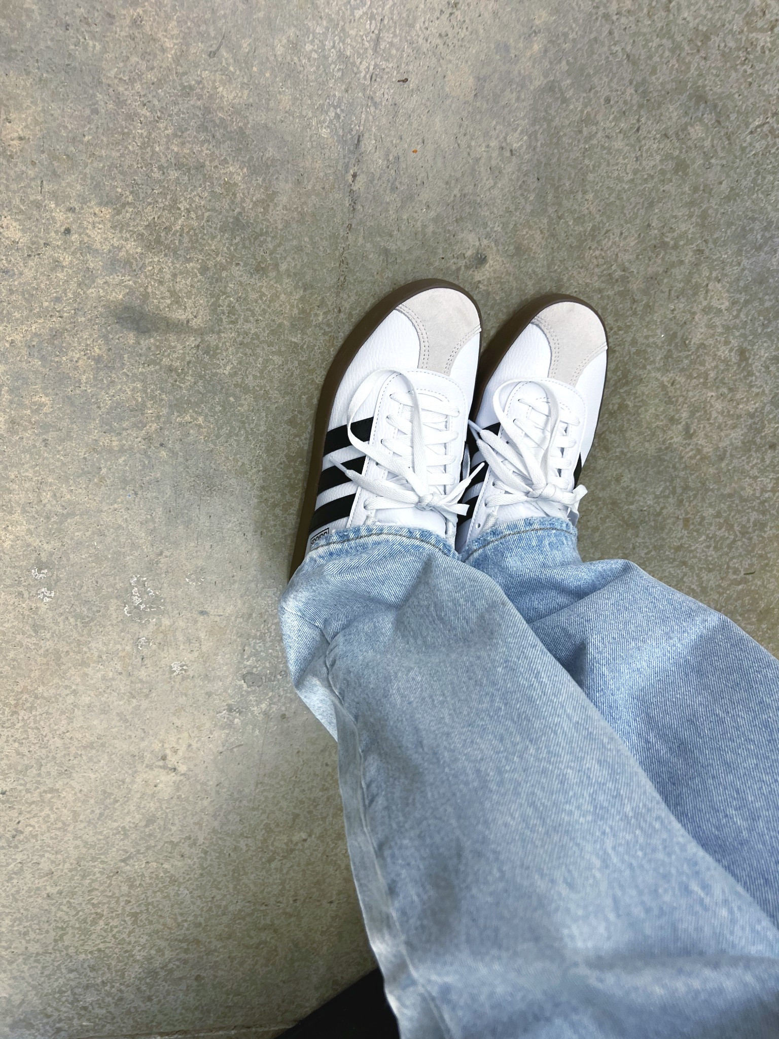 these sneakers are SO comfy and my new go-to shoe!

#LTKFindsUnder100 #LTKootd #LTKSaleAlert