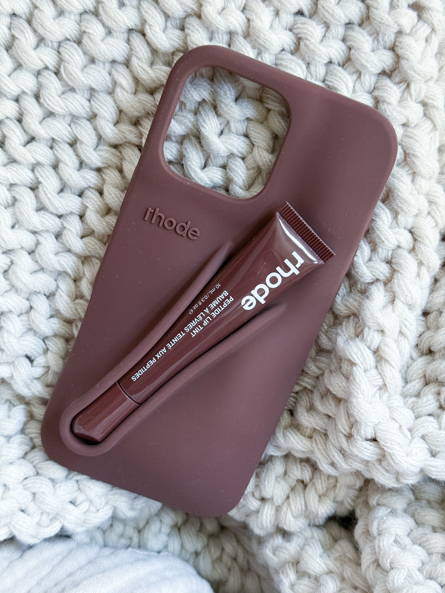 My new phone case & Rhode lip gloss in Espresso. Two must have fall staples! The gloss is the perfect rich brown tint & the case has that sleek minimal vibe I love. Easy, functional, & pretty. 

Rhode lip gloss espresso – Rhode beauty lip gloss – Rhode peptide lip tint – Rhode lip gloss fall – brown lip gloss – neutral lip gloss – hydrating lip gloss – glossy lip tint – best lip gloss shades – everyday lip gloss – lip gloss trending – Rhode beauty Sephora – Rhode beauty review – Rhode peptide treatment – fall beauty must haves – new lip gloss shades – phone case fall – minimal phone case – neutral phone case – everyday phone case – iphone case aesthetic – iphone case brown – phone case accessories


#LTKU #LTKActive #LTKBeauty