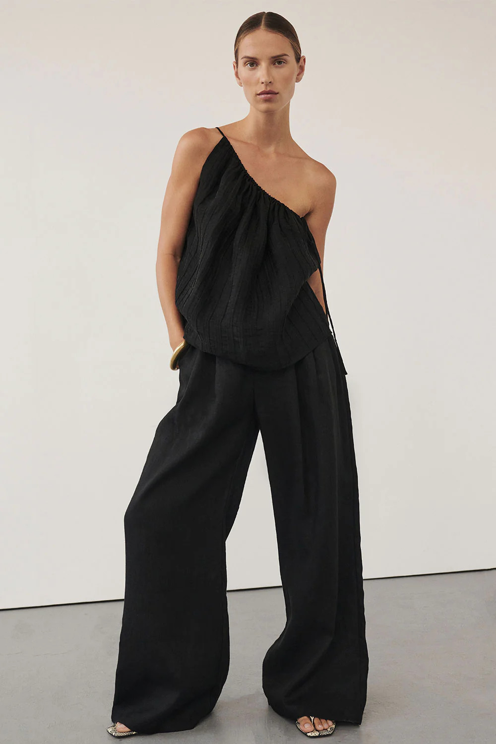 TAHITI BLACK ONE SHOULDER TOP | DISSH