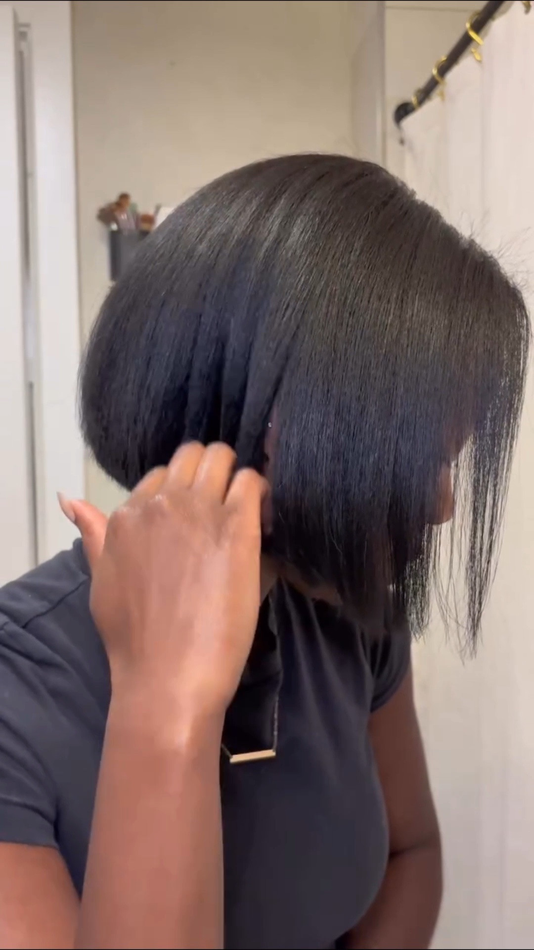 And that’s on saying NO to $130+ silk presses (yes this is more common than you think) and YES to doing a fire at home silk press on a bob cut!
**Products used are in my LTK or ShopMY in my bio. 

I really do respect stylists but things are truly getting out of hand 😭. 

Me and my fine hair will be at home until further notice.
And of course, bobiana came out flawless with this silk press routine💛

@designessentials @amika @keracareofficial @tymo_fashiontech @wavytalkofficial 
.

.
#silkpressnaturalhair #bobhaircut #silkpressathome #silkpressroutine #blackgirlhair