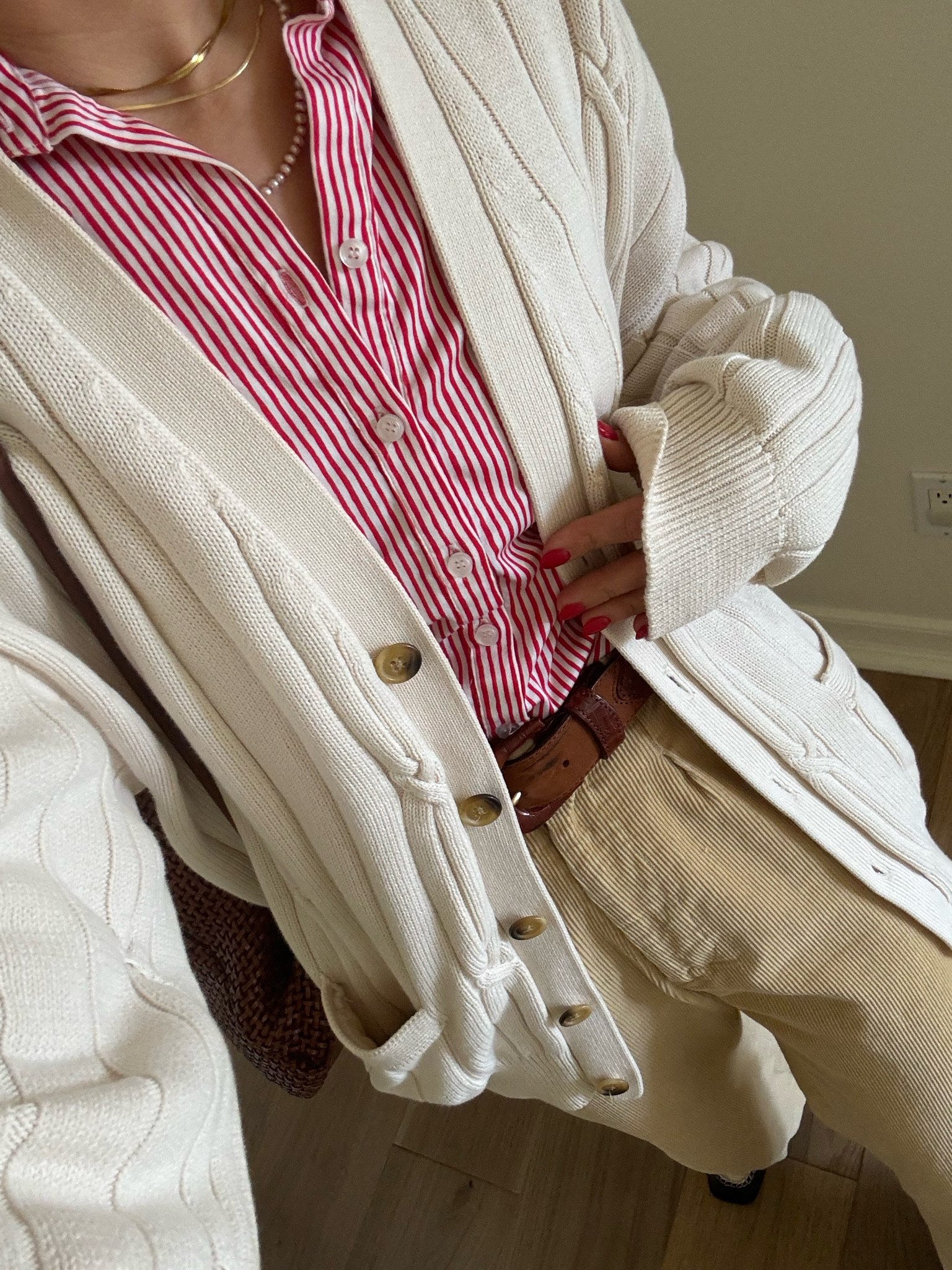 It’s all about layering this season 
Cardigan weather 
This entire outfit is vintage but I linked similar look a likes 👇🏻 

#LTKSpringSale #LTKstyletip #LTKfindsunder100