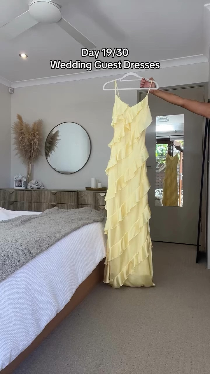 Day 19/30: Wedding Guest Fit 🌼💛 
Use code “LUCY20” for 20% Off petal and pup! 


#WeddingGuestDress #PetalAndPup #YellowVibes #promdress