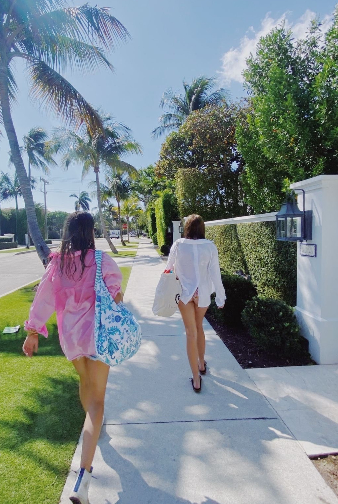 my absolute favorite bag! Fits everything you need and perfect for the beach 

#LTKGiftGuide