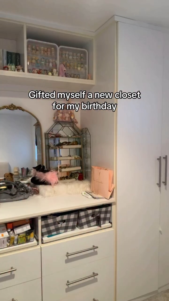 still thinking about how to best organize things but i love it sm!! 

#closetorganization #wardrobes #homerenovation #fashiongirl #pinterestgirl