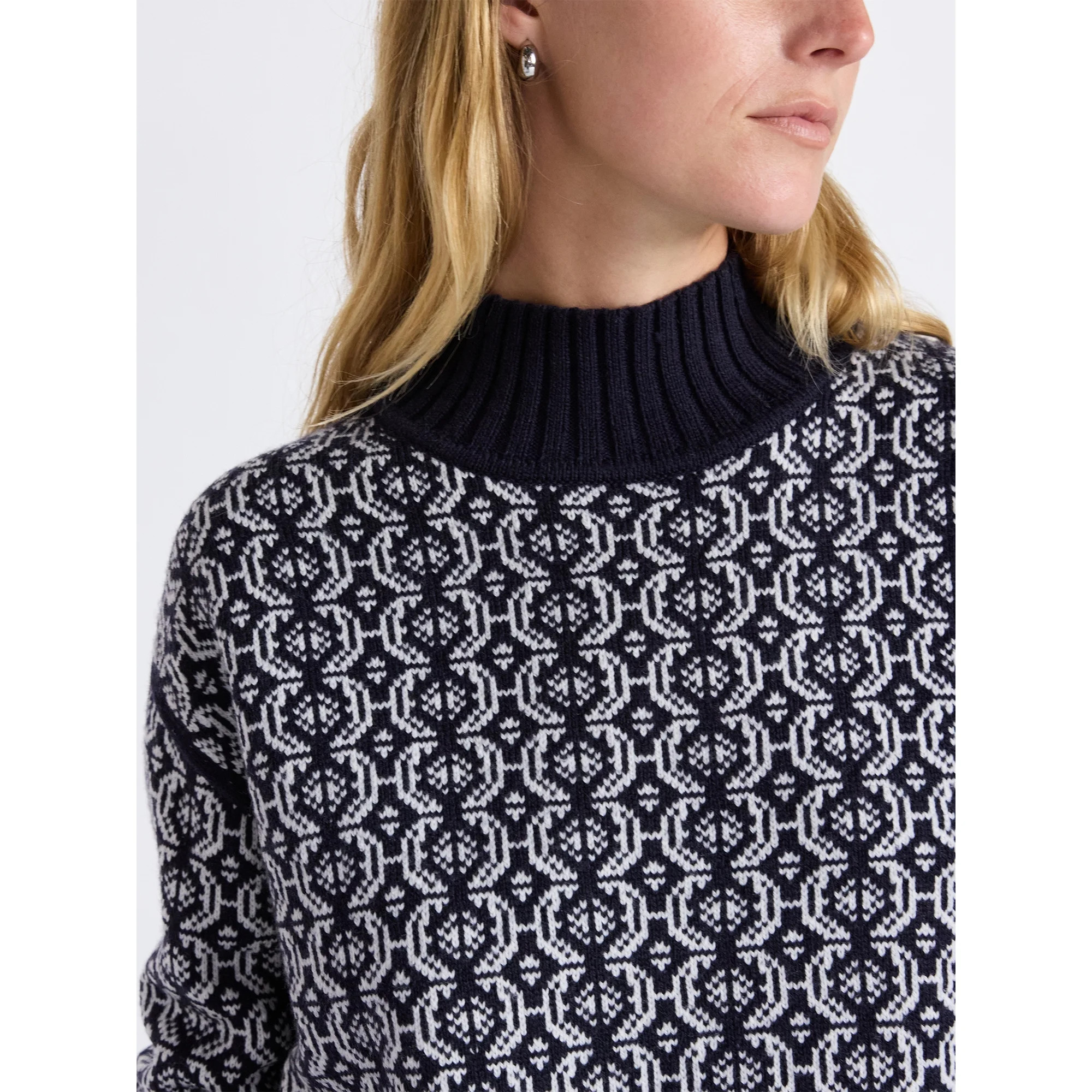 Free Assembly Women's Patterned Mock Neck Sweater with Tall Cuffs, Midweight, Sizes XS-XXL | Walmart (US)