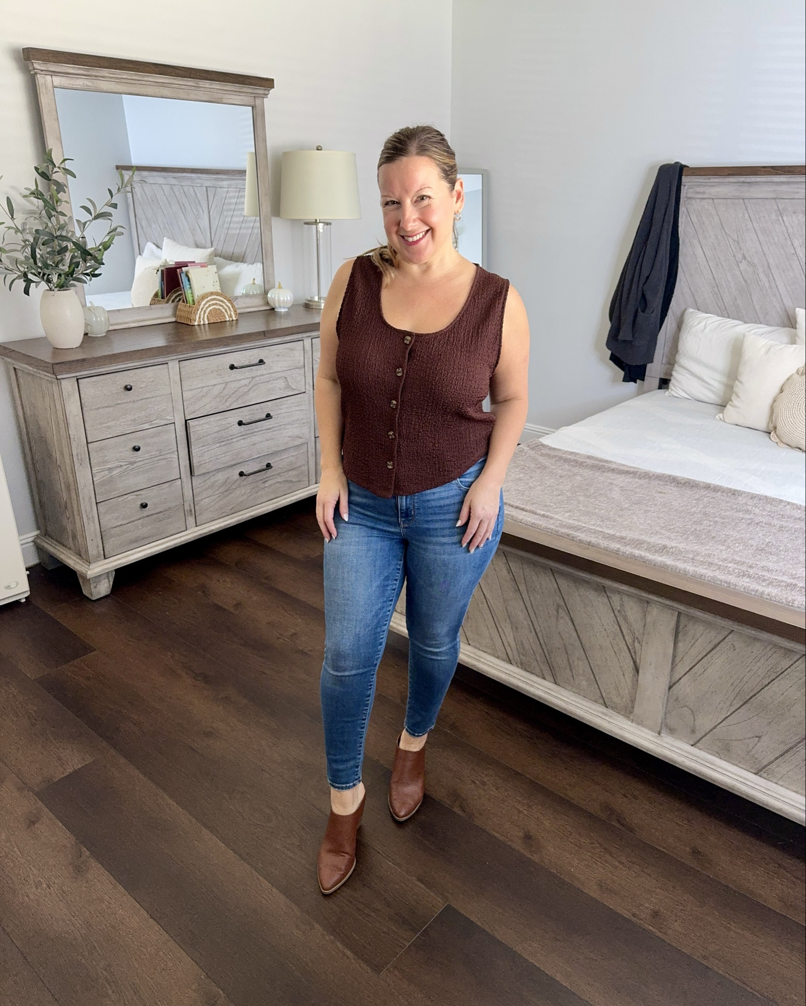 5 fall looks that prove comfort can be chic… From jeans and knits to soft skirts and wide legs, these are the pieces I’m reaching for this season 🤗

#LTKStyleTip #LTKSeasonal #LTKPetite