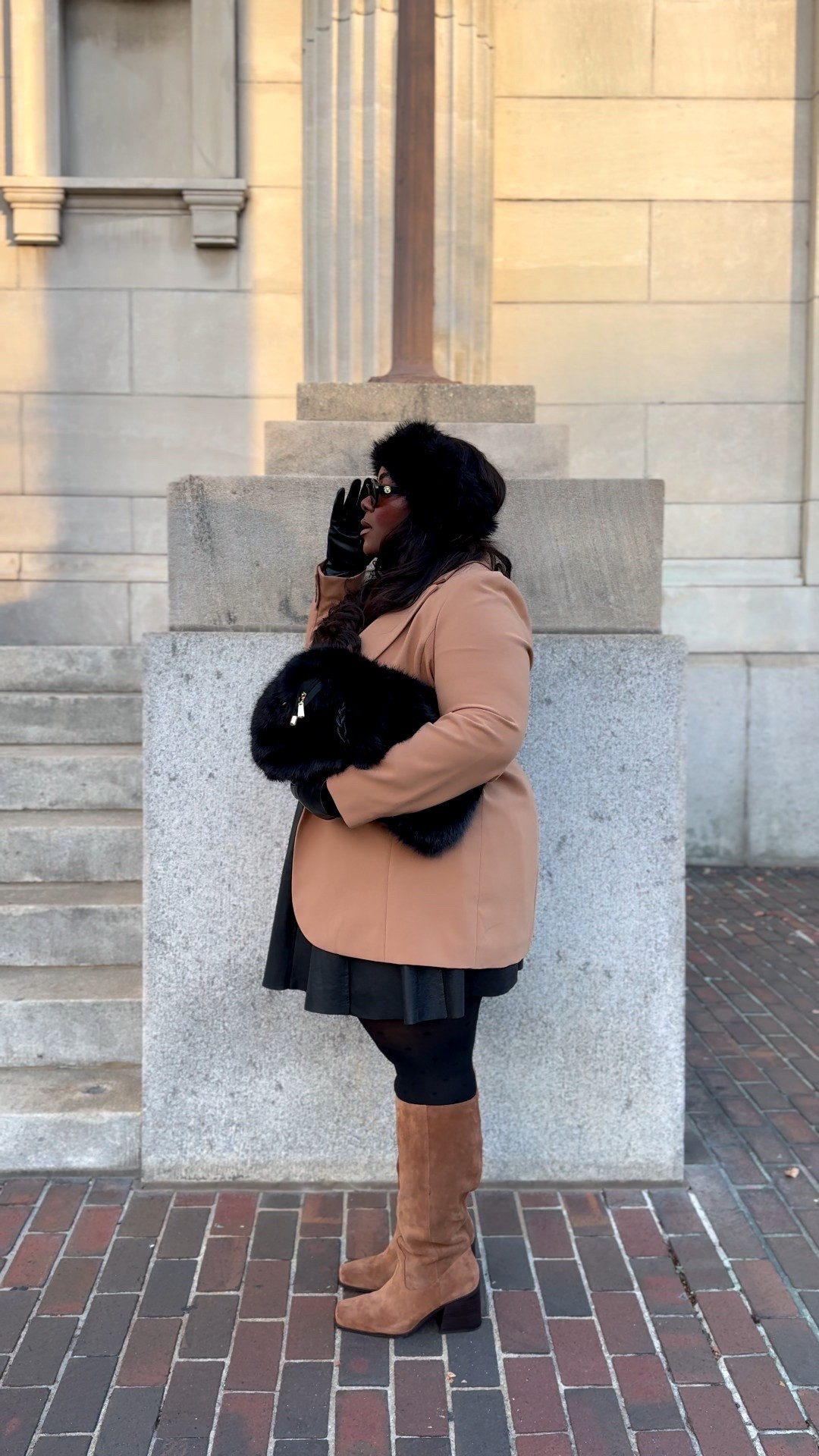black + tan outfit of the day 

top XXL
blazer 22
skirt old asos 
boots EWC 

#LTKFindsUnder100 #LTKFindsUnder50 #LTKPlusSize