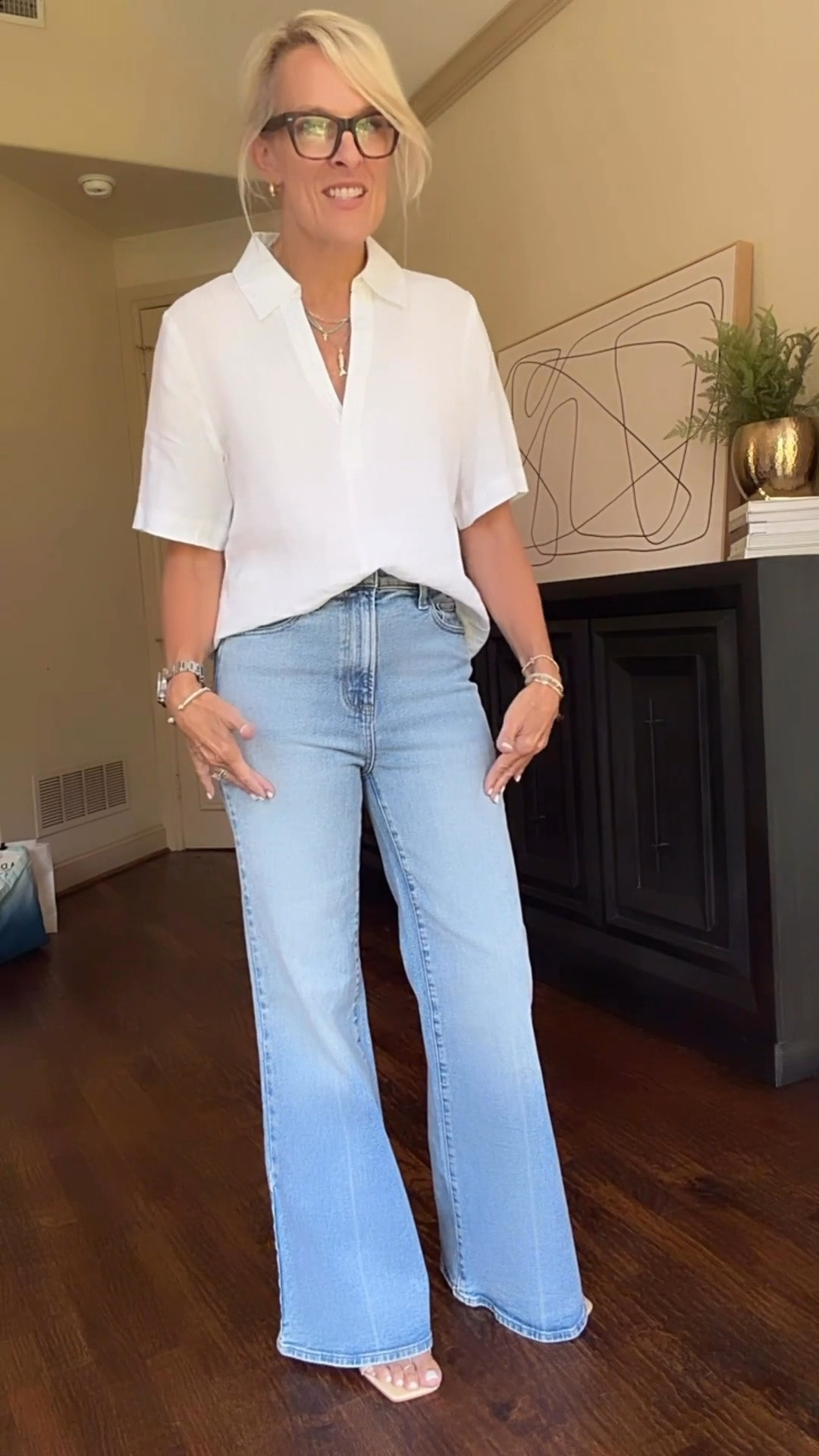 These jeans are such a good elevated denim option for going out or date night. I’m wearing my true size 6 Regular, and they come in three length options. They have plenty of stretch, feel incredibly comfortable, and honestly have that premium-denim look without the premium price. I paired them with my go-to linen top and kitten heels for an easy dinner-out look.

💡 LTK MADE EASY
❤️ Heart = Support my posts!
🔖 Save = Get sale & restock alerts
📋 Lists = Keep favorites organized
📲 Share = Send lists and products to a friend. Hello, Christmas List!
💬 Comment = Ask me anything about what I’m wearing.:-)

#LTKOver40 #LTKootd #LTKSaleAlert