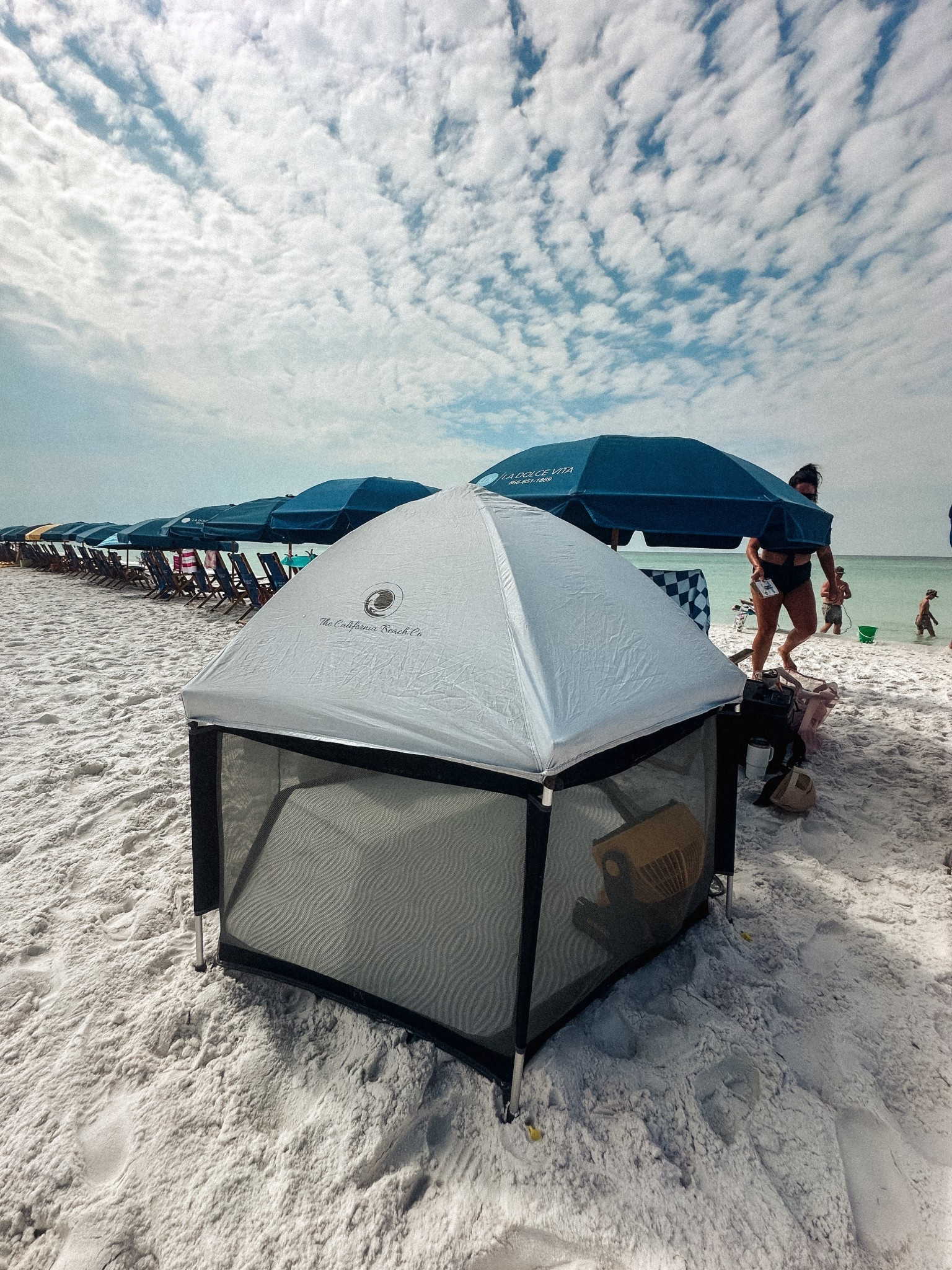 we almost didn’t mess with bringing the tent this year, but in hindsight, i’m so glad we did! lake has napped in it several times, giving mama some reading time in the sun! ☀️ 