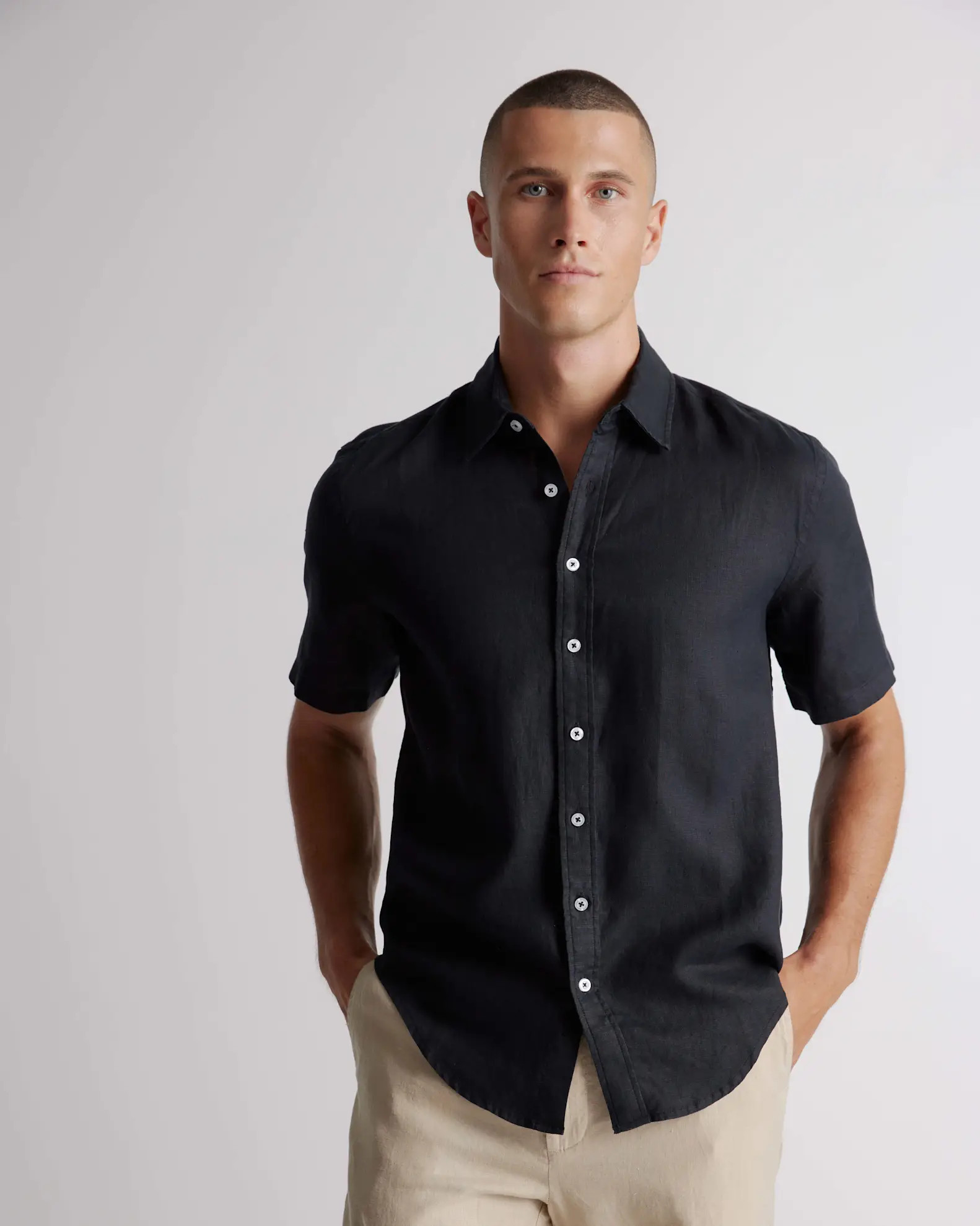 Men's 100% European Linen Short Sleeve Shirt in Black | Quince