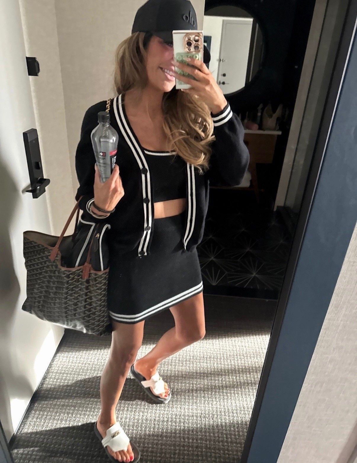 Today’s OOTD! I am wearing a size small in this set & cardigan! This set is a lookalike Alo set for a fraction of the cost! 

Amazon outfit, Amazon finds, Comfy outfit, Travel outfit, Alo lookalike, Alo inspired set, Fall outfits, Lounge set, Cardigan, Emily Ann Gemma

#LTKmomlife #LTKootd #LTKActive