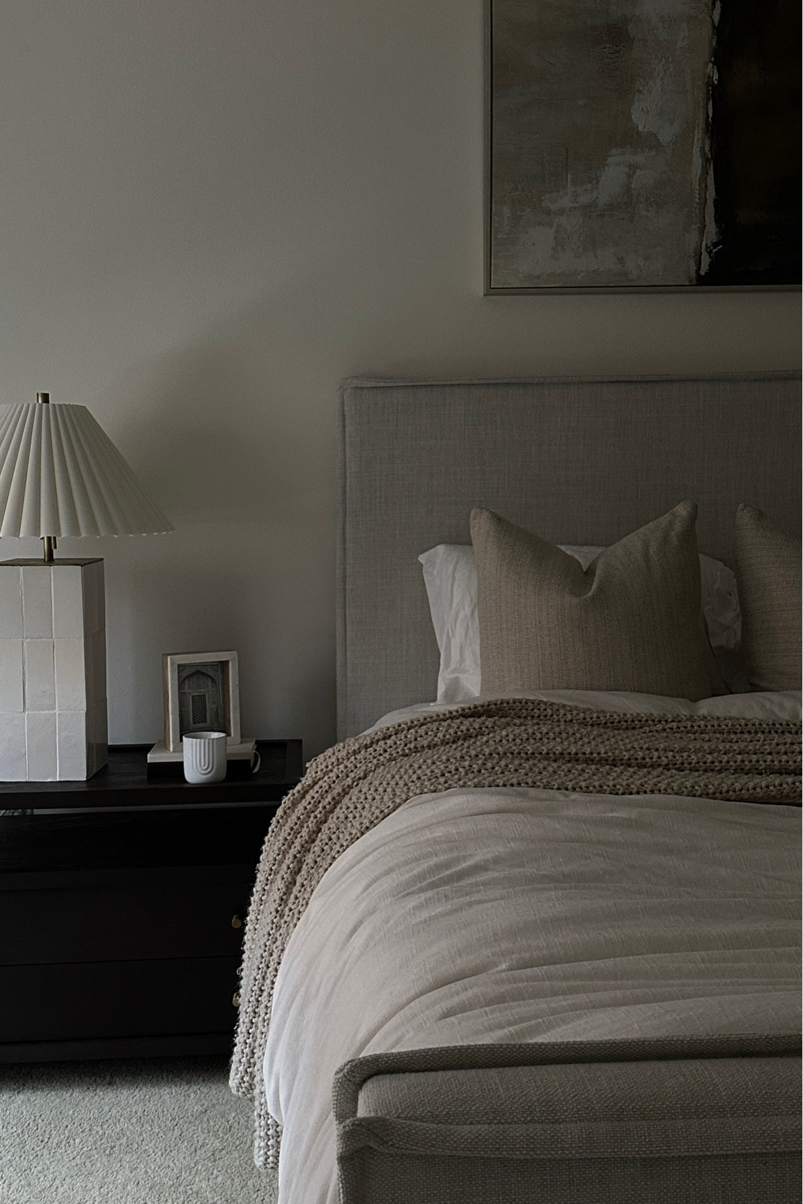 Modern Organic Bedroom Decor
Linen + Wood + Textures
Cream beige aesthetic 