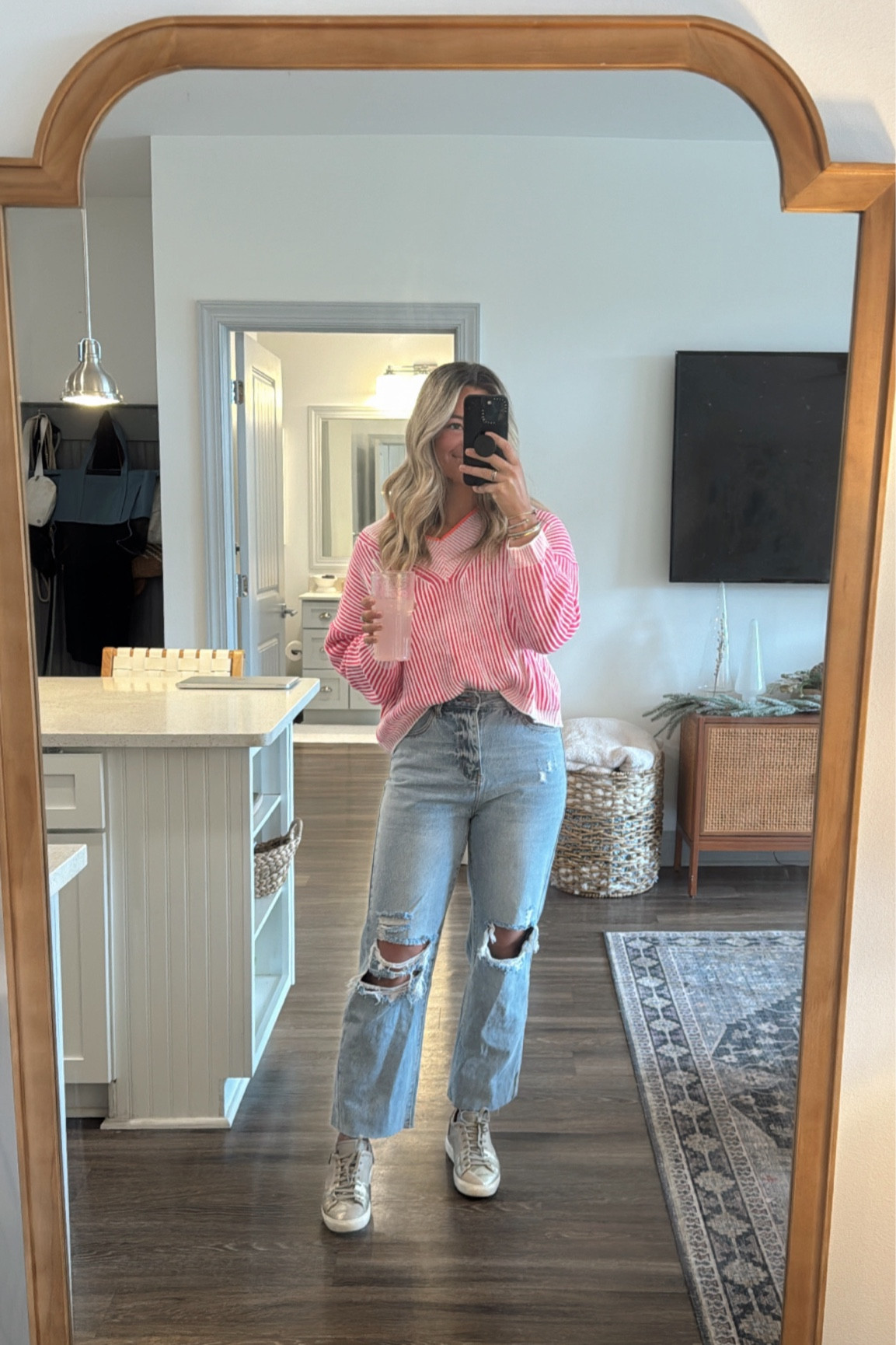 Fall outfit! Women’s sweater!! Women’s outfit!! 

#LTKbeauty #LTKHoliday #LTKSeasonal