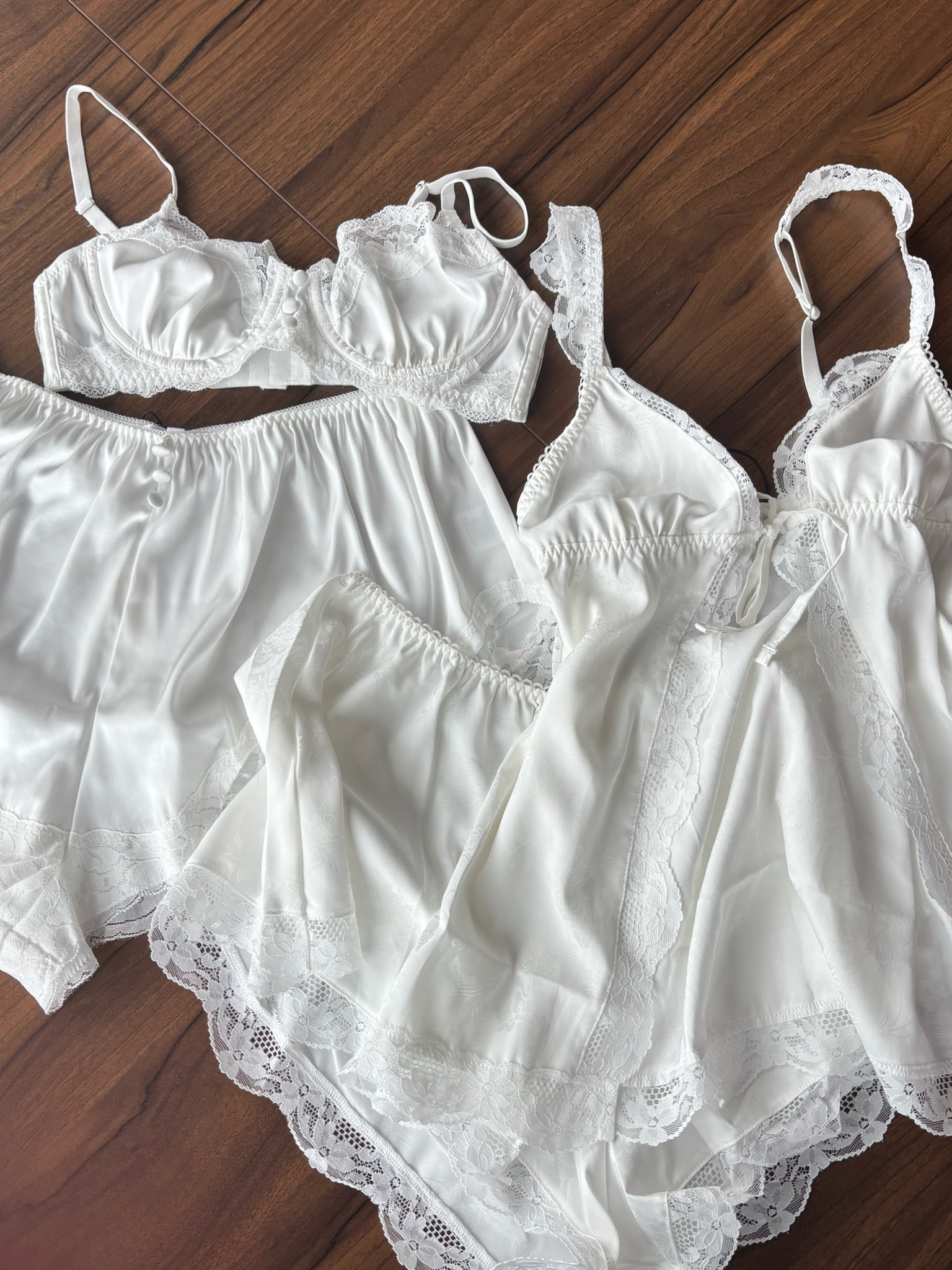 Kat the label pieces 

#LTKMostLoved #LTKStyleTip #LTKFindsUnder100