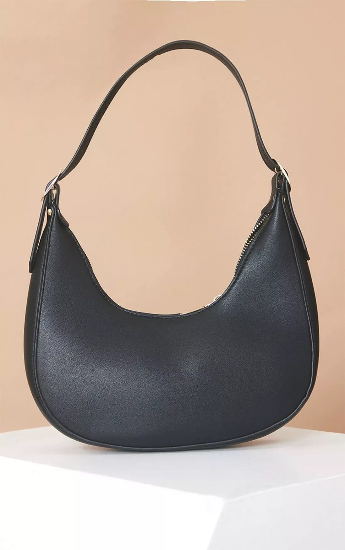 Black Curved PU Shoulder Bag | NastyGal UK