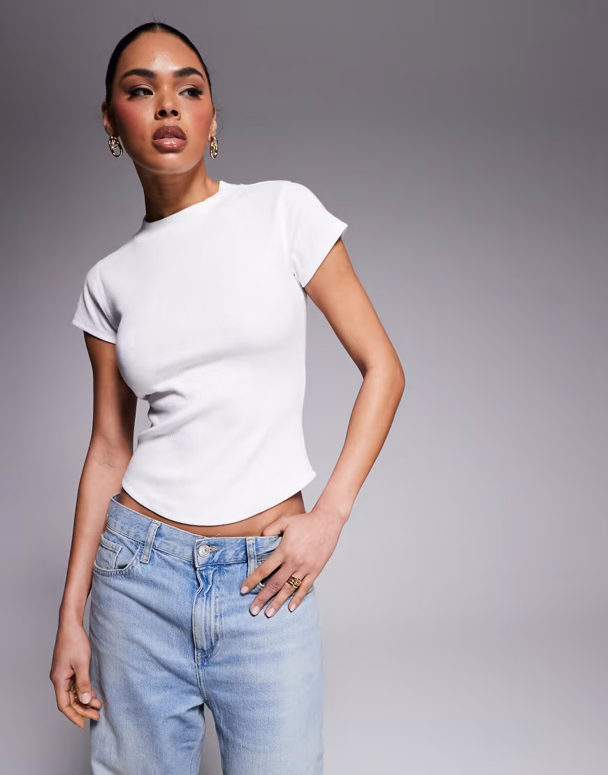 River Island - T-shirt à mancherons et encolure montante - Blanc | ASOS (Global)