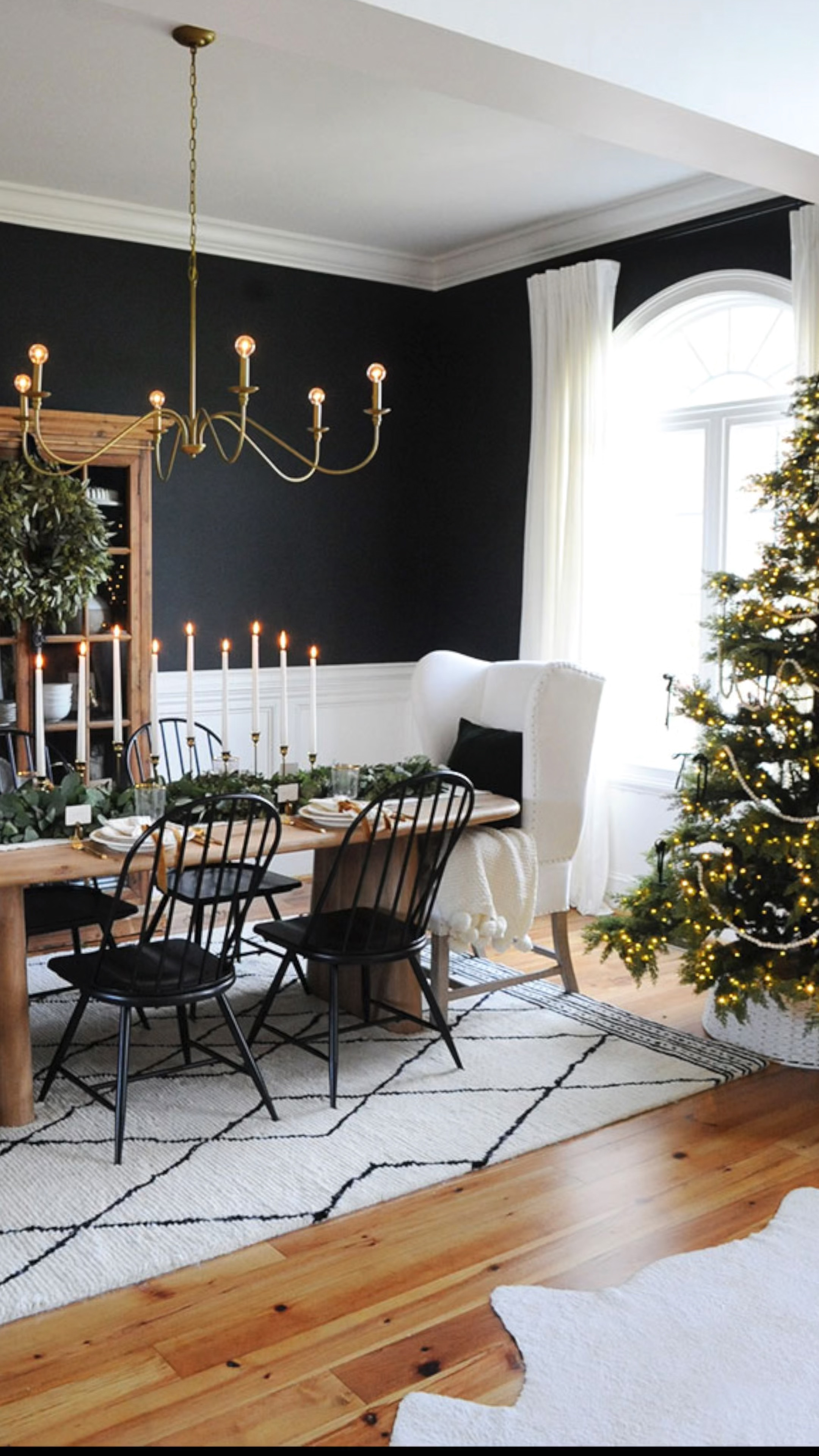 Using velvet ribbon and typing it into little bows on your tree is a great way to inexpensively give your tree a simple yet elegant look! 

#LTKHoliday #LTKSeasonal #LTKhome