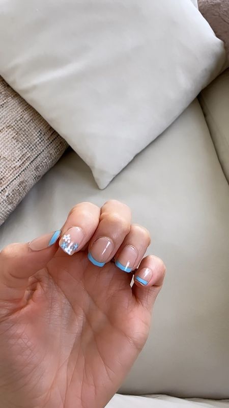 Love this design! Press on nails 

#LTKStyleTip #LTKBeauty #LTKVideo